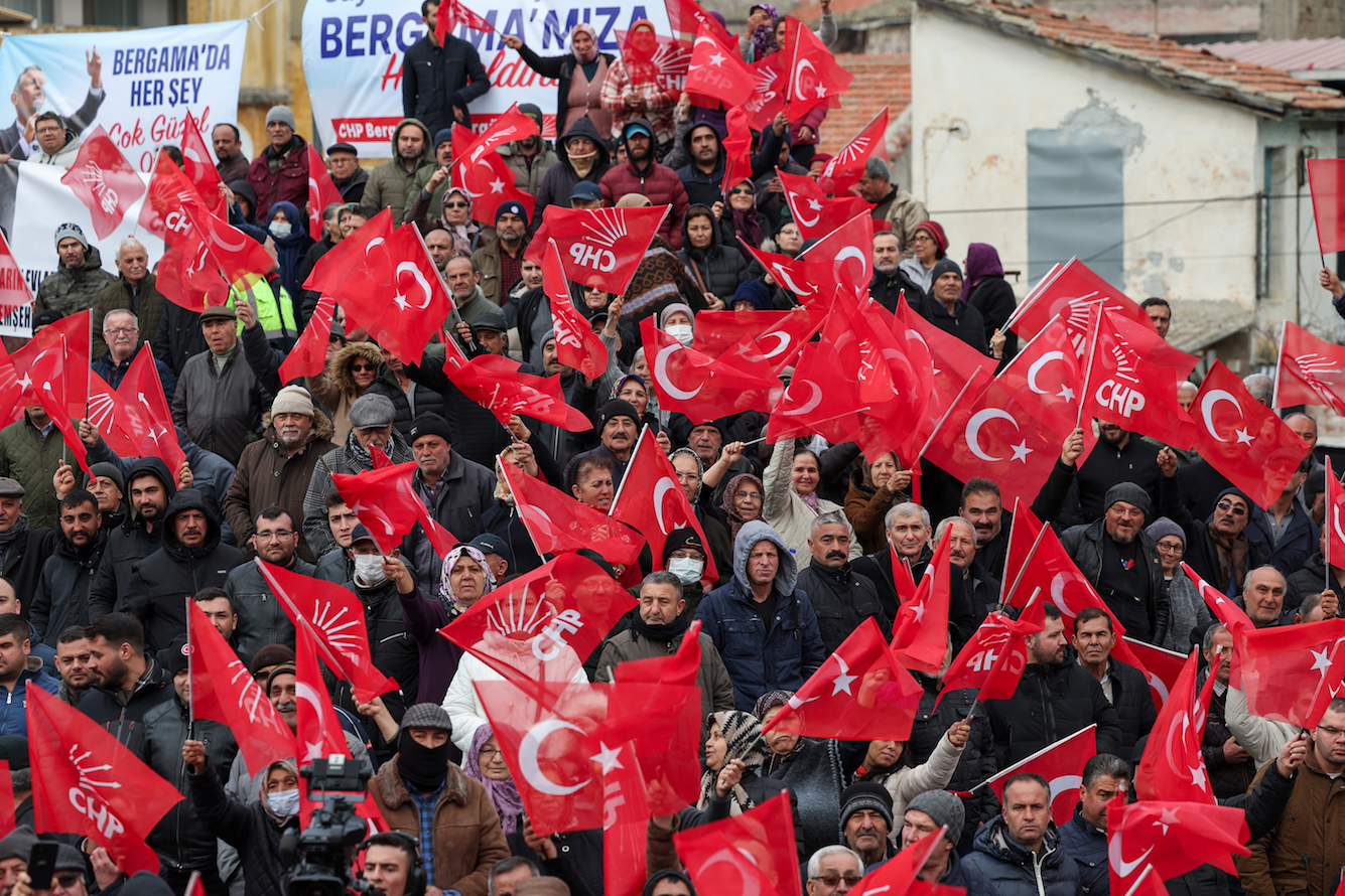 Özgür Özel, Bergama'da halkla buluştu