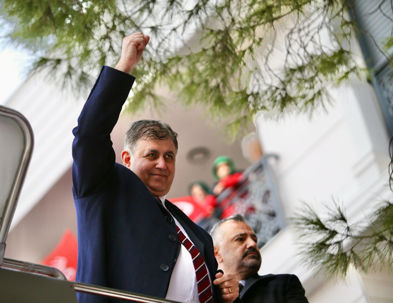 Özgür Özel, Kınık'ta halkla buluştu