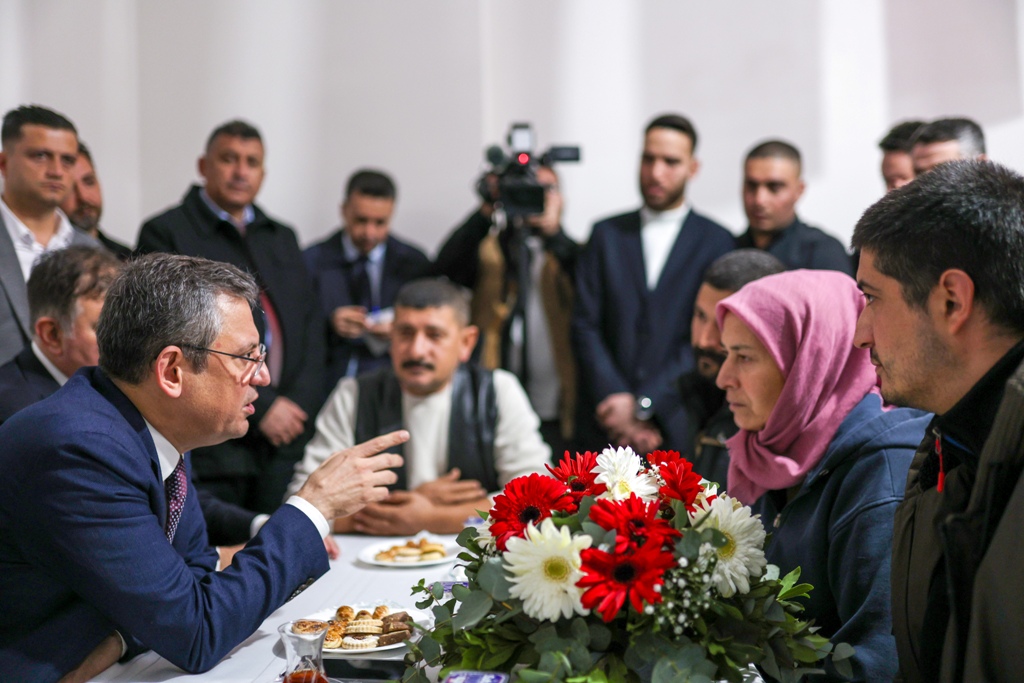 Özgür Özel, Kınık'ta halkla buluştu
