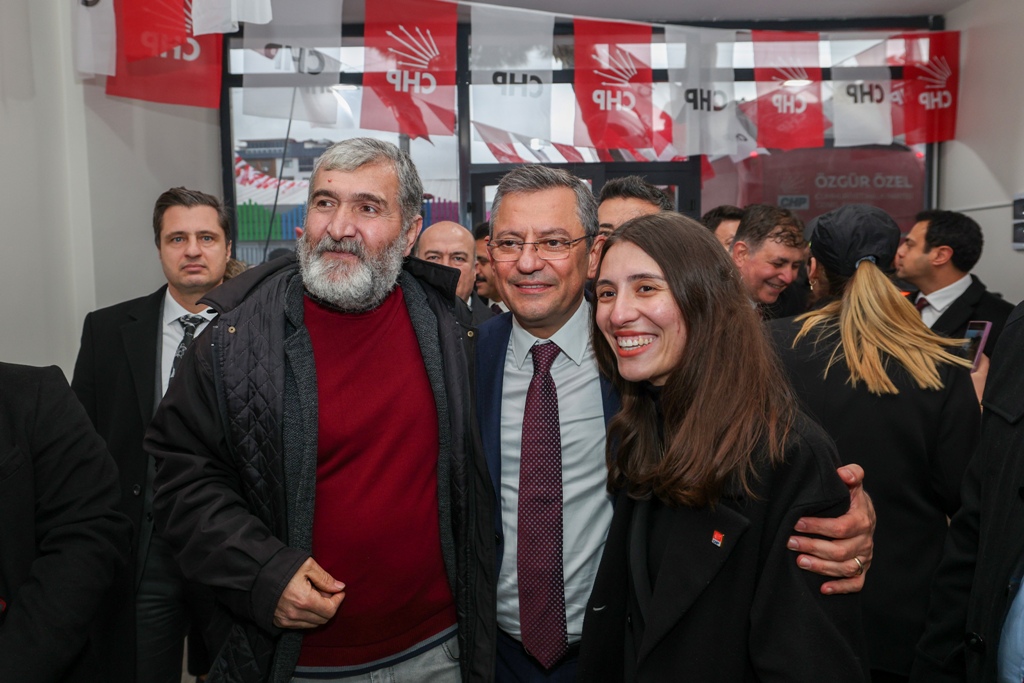 Özgür Özel, Kınık'ta halkla buluştu