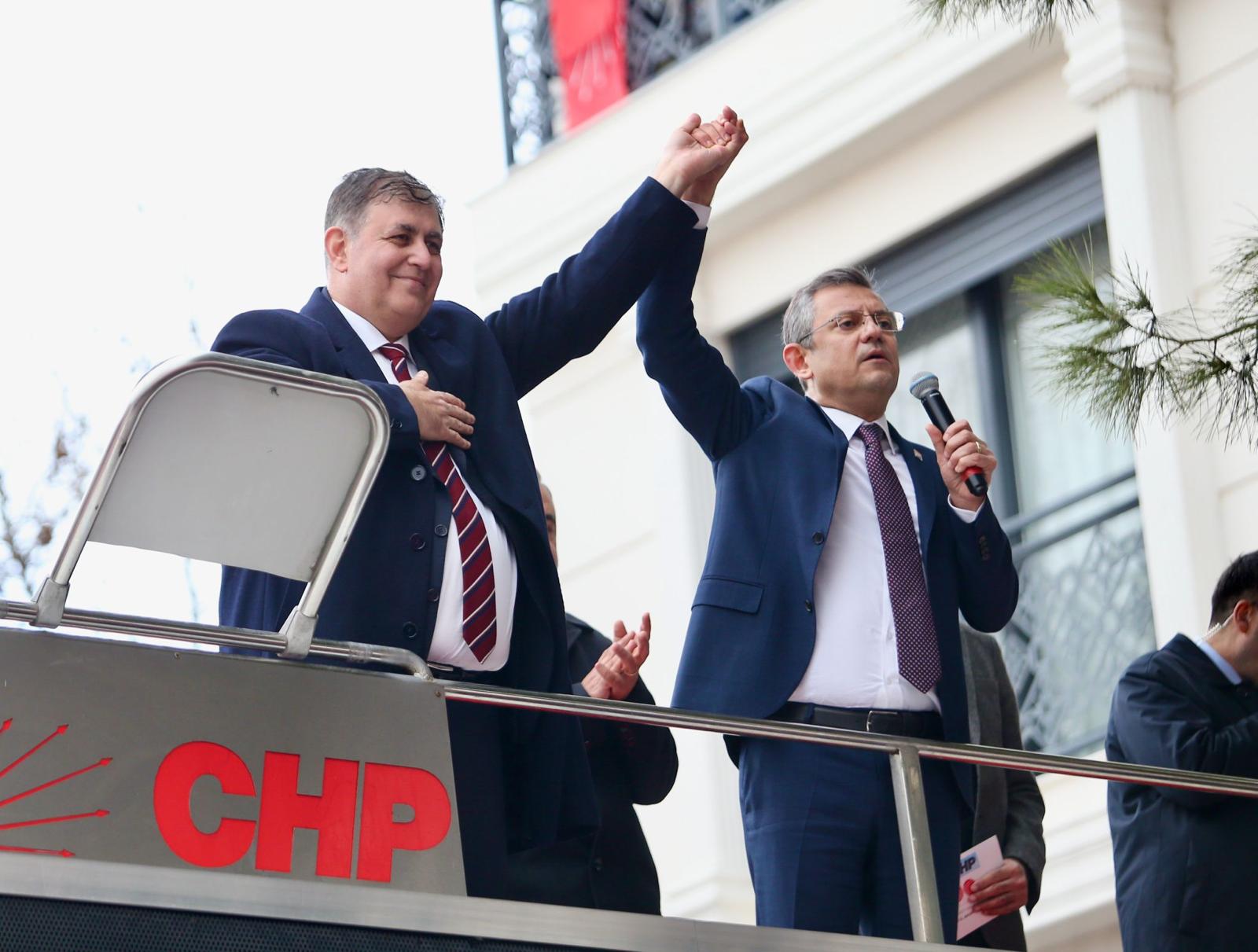 Özgür Özel, Kınık'ta halkla buluştu