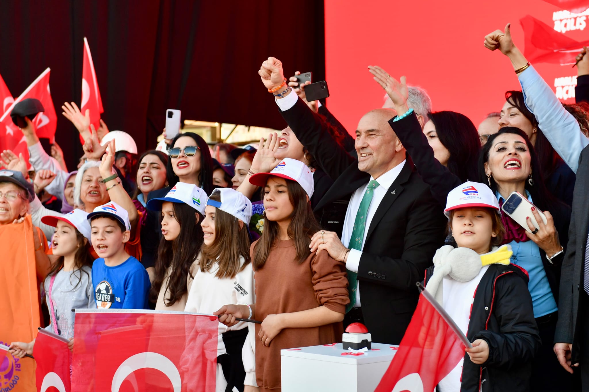 İzmir için büyük gün! Narlıdere Metrosu açıldı
