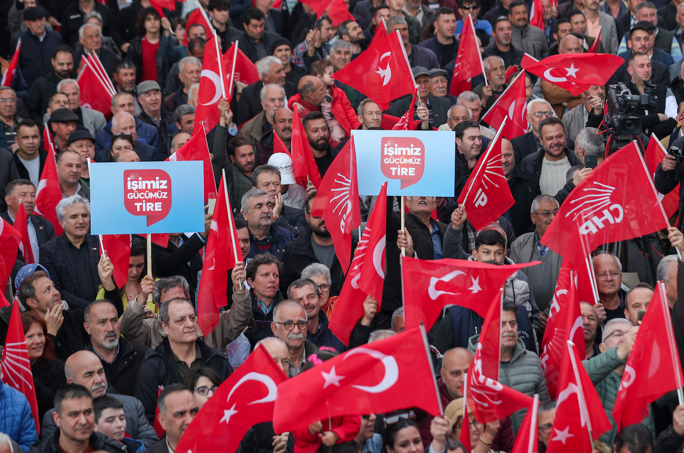 Özgür Özel, Tire'de halkla buluştu