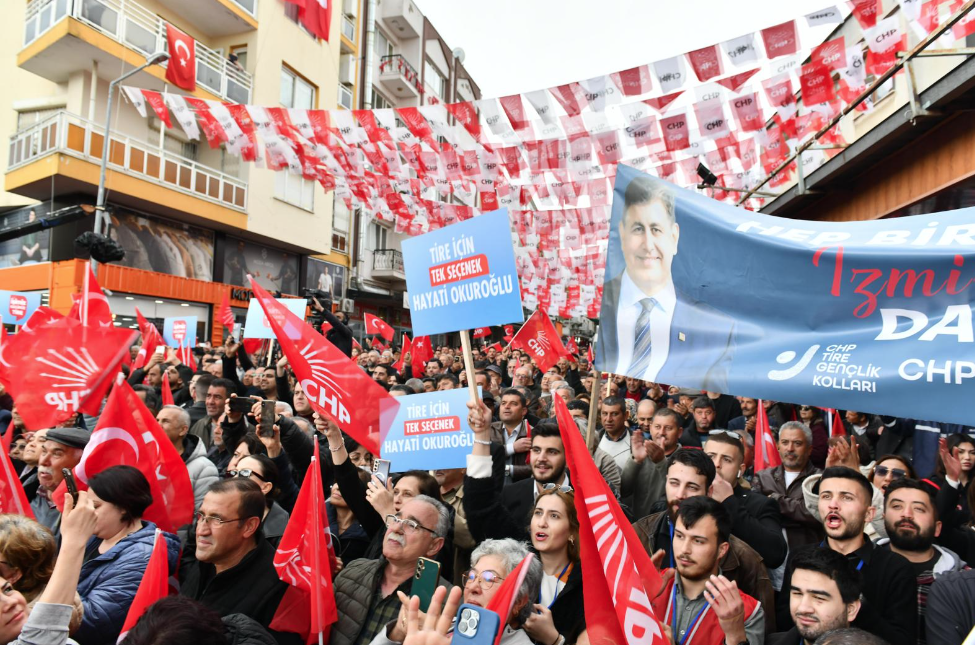 Özgür Özel, Tire'de halkla buluştu