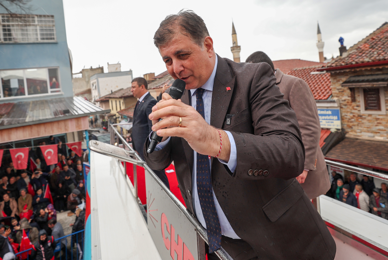Özgür Özel, Tire'de halkla buluştu