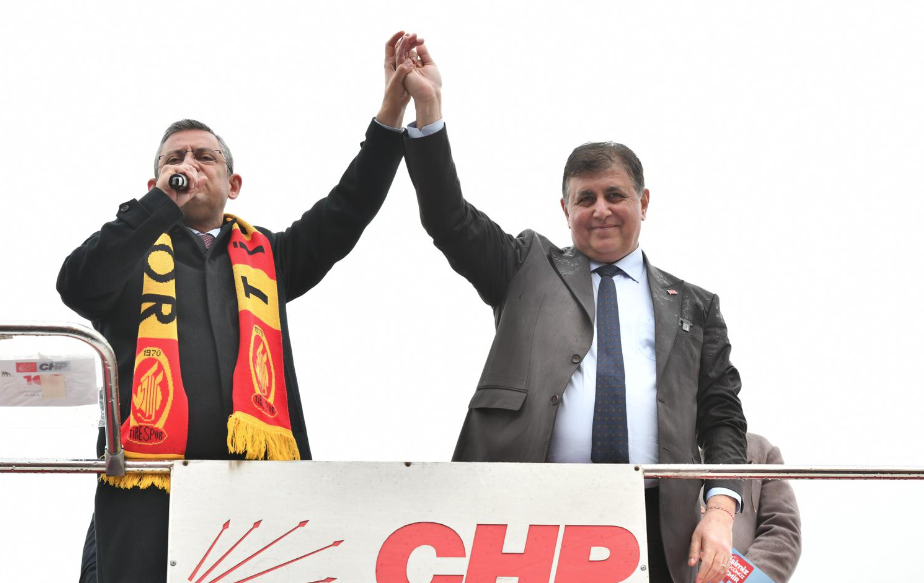 Özgür Özel, Tire'de halkla buluştu