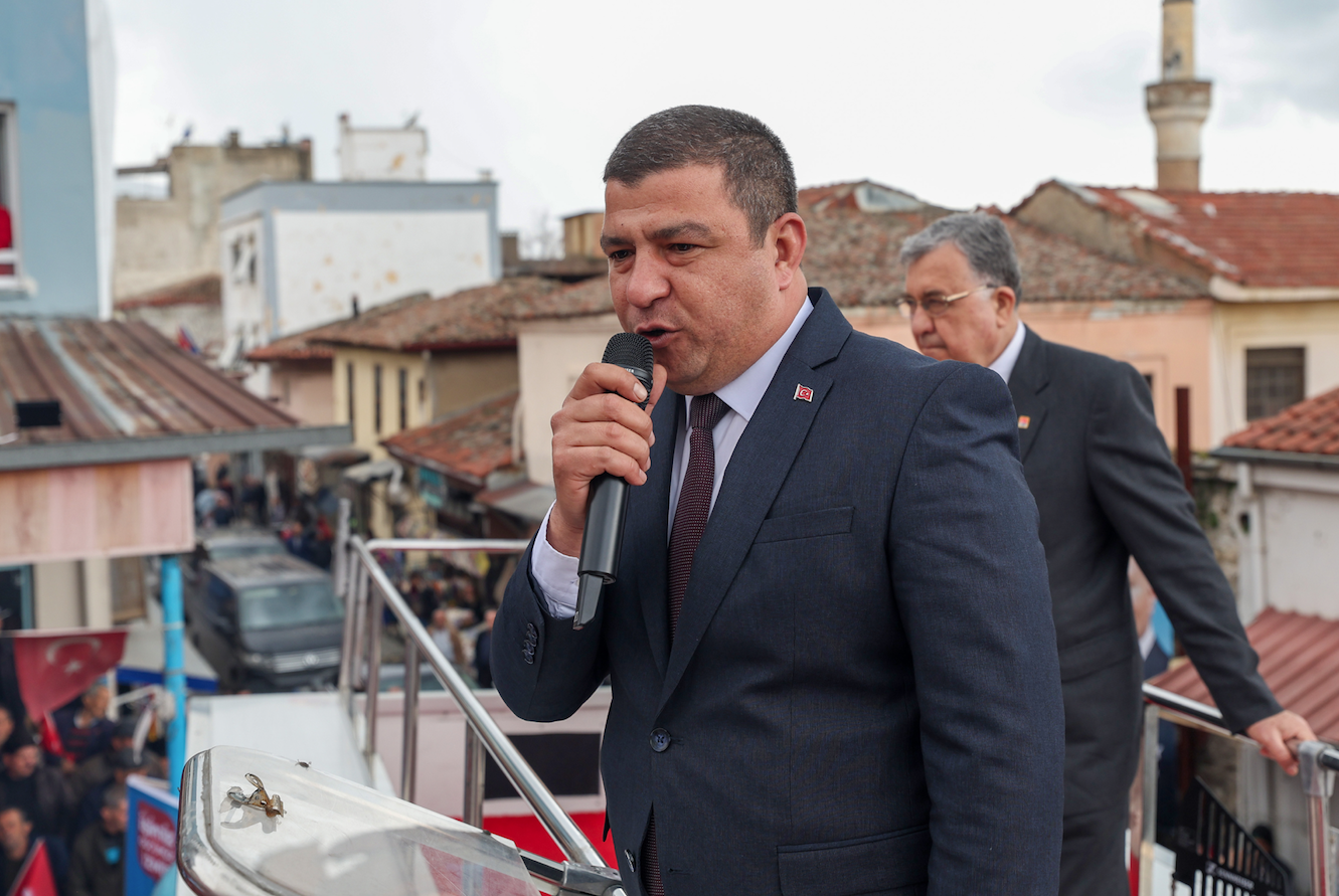 Özgür Özel, Tire'de halkla buluştu
