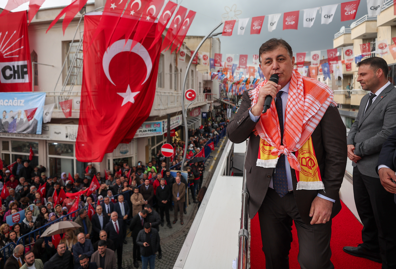 Özgür Özel, Bayındır'da halkla buluştu