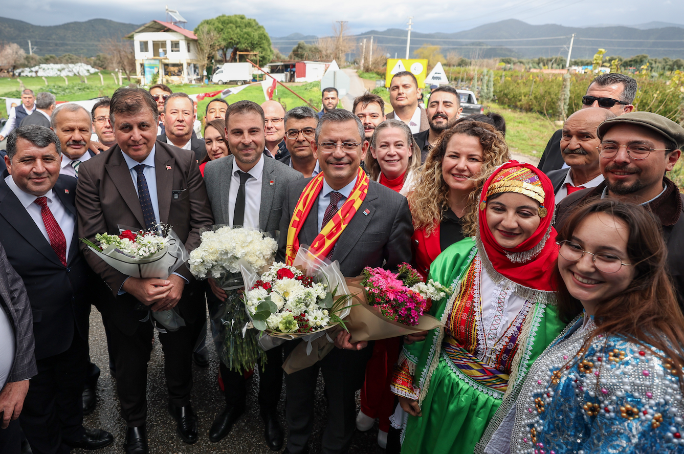 Özgür Özel, Bayındır'da halkla buluştu