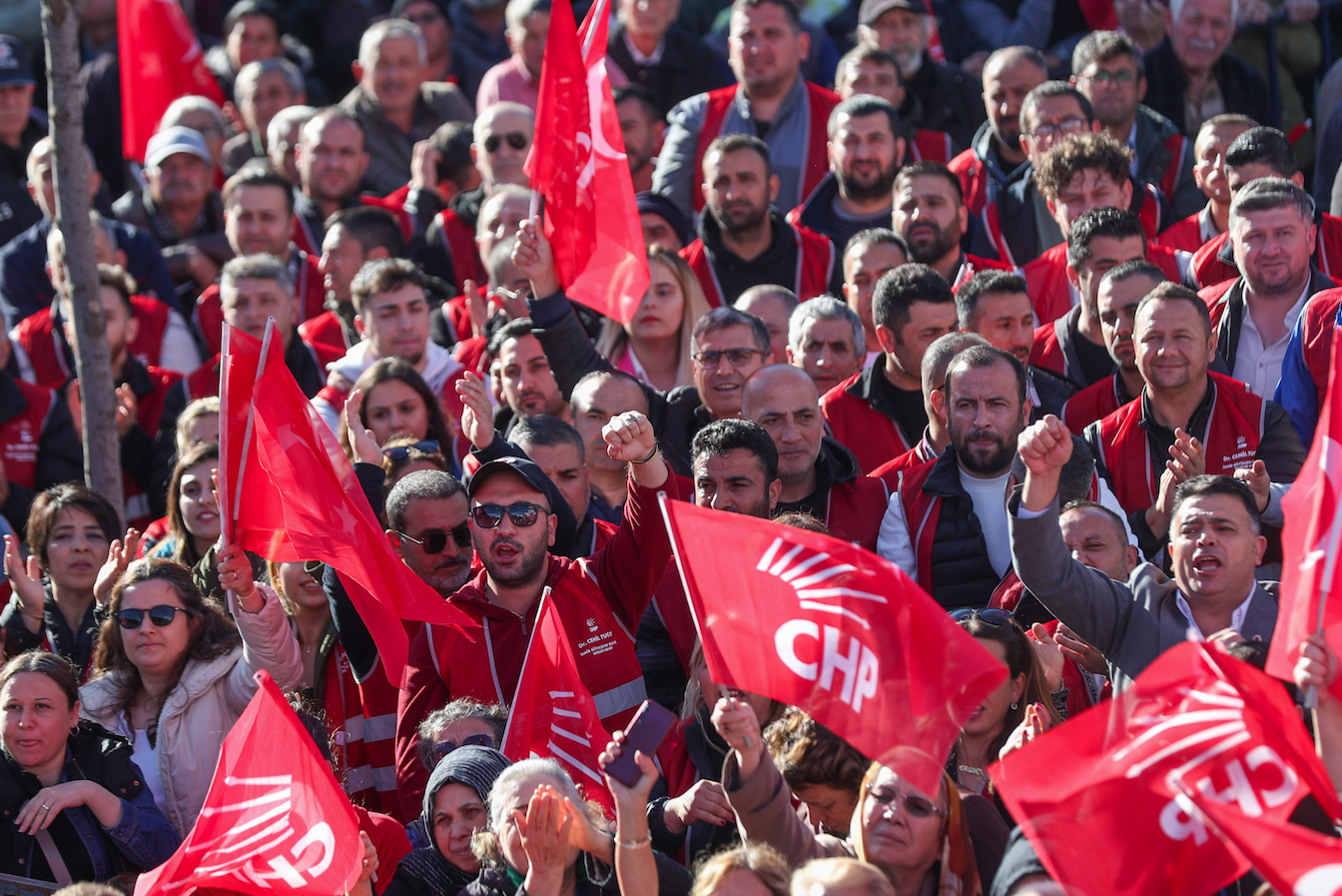 Özgür Özel, Menderes'te halkla buluştu