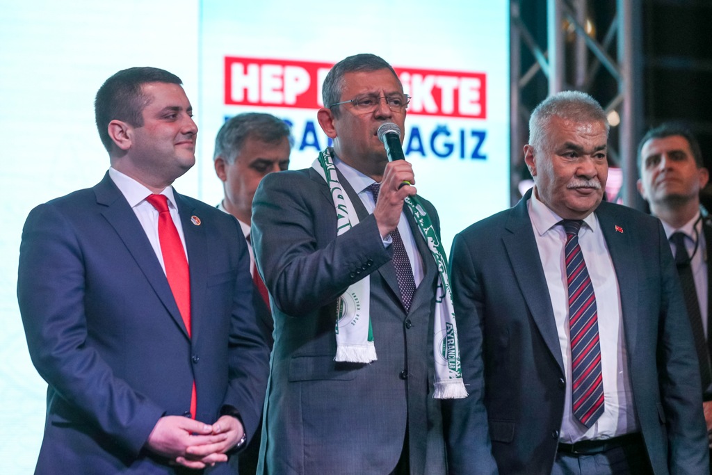 Özgür Özel, Torbalı'da halkla buluştu