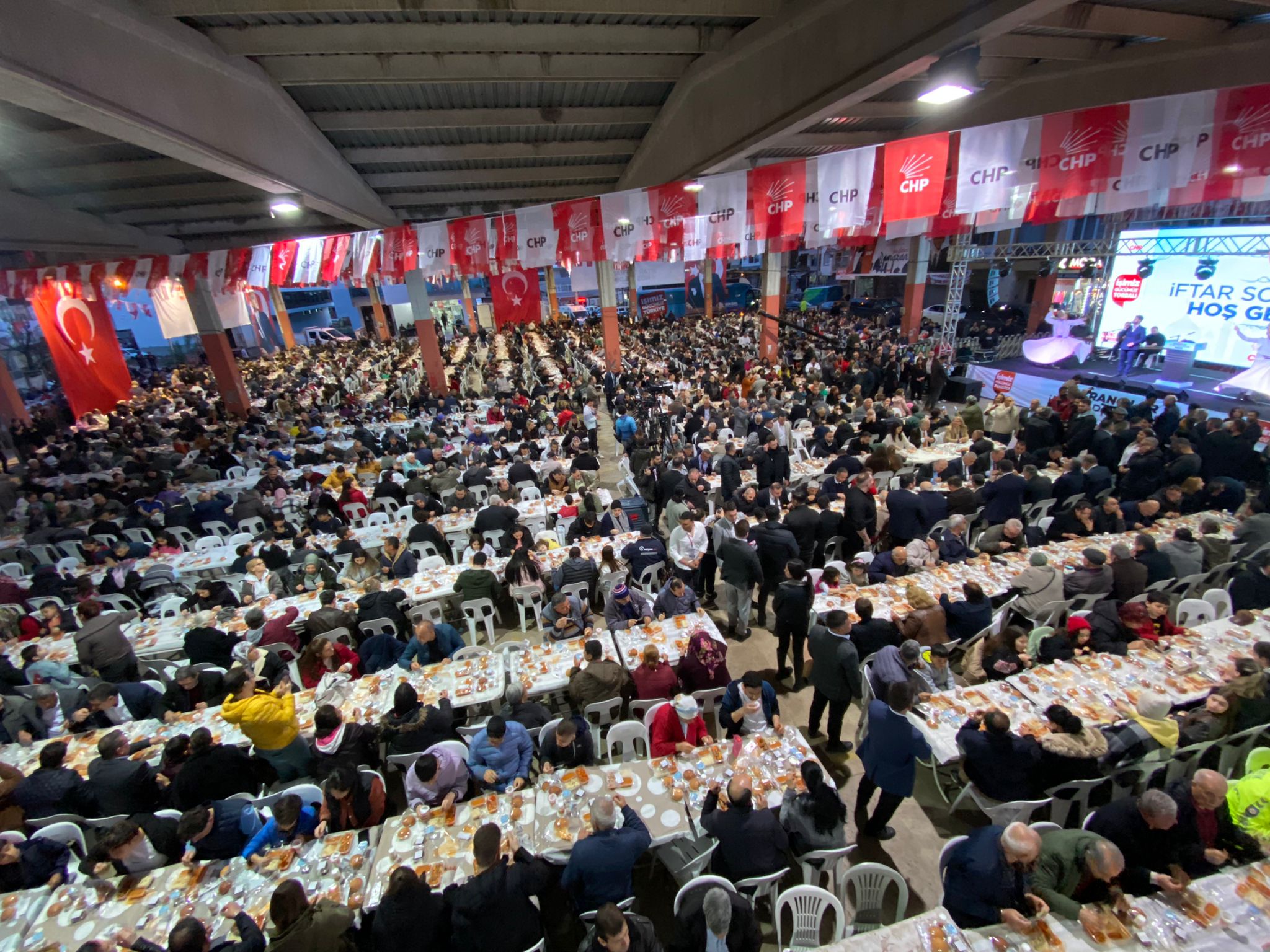 Özgür Özel, Torbalı'da halkla buluştu