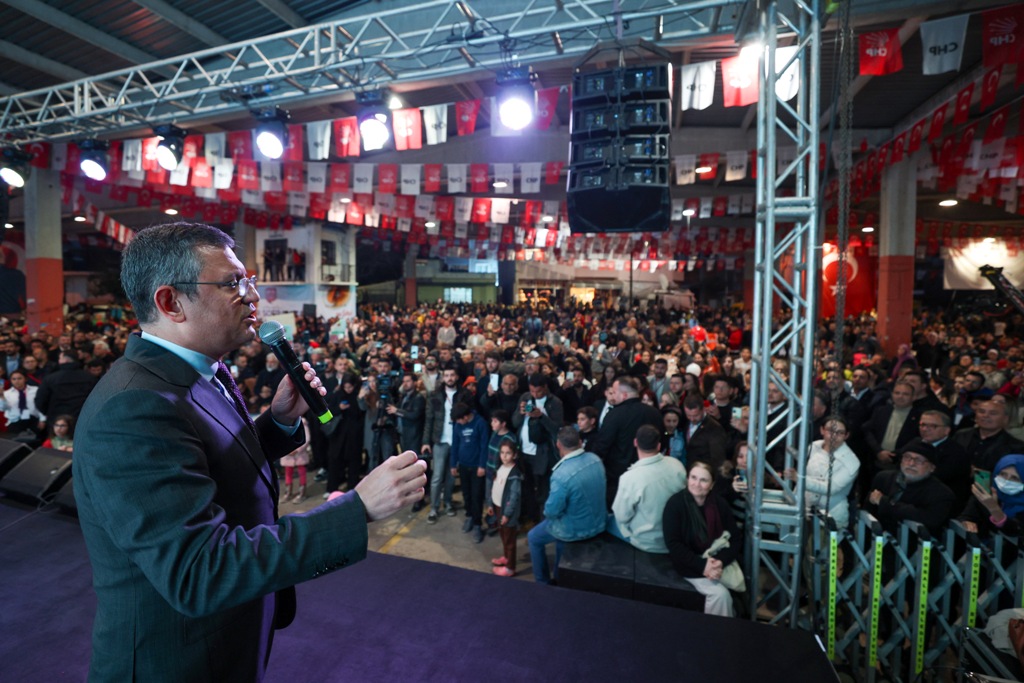 Özgür Özel, Torbalı'da halkla buluştu