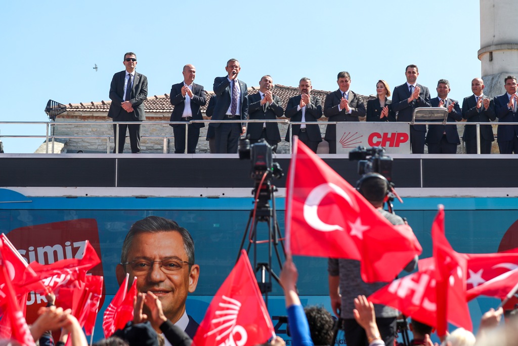 Özgür Özel, Aliağa'da vatandaşlarla buluştu