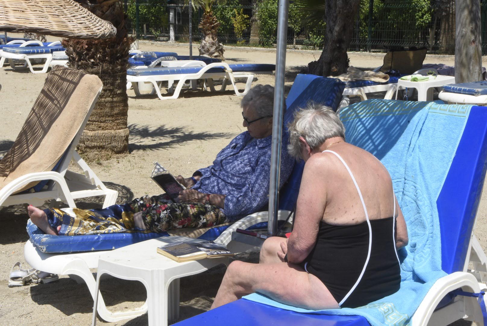 Bodrum'da plajlarda 'bayram' yoğunluğu