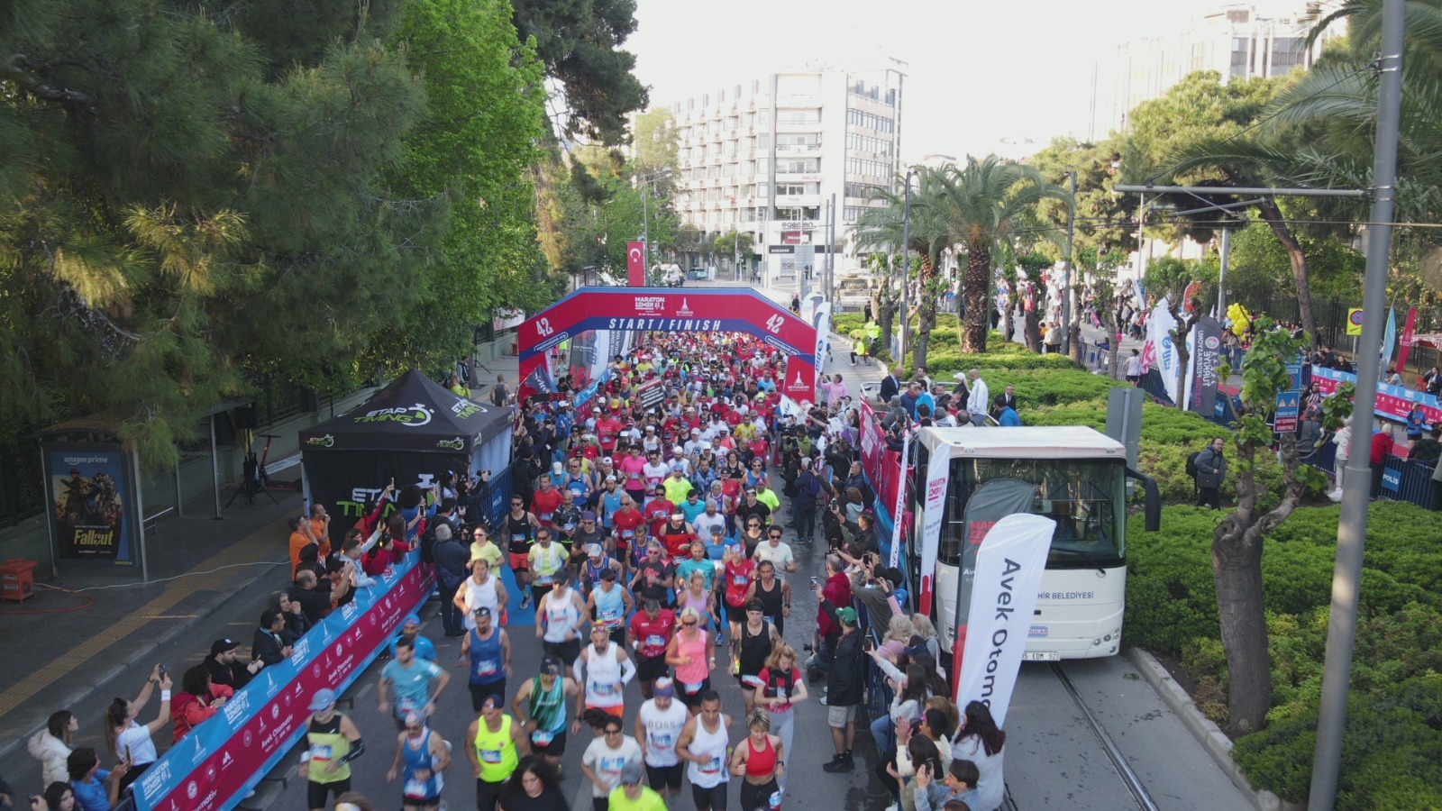 Türkiye’nin en hızlı maratonu Maraton İzmir koşuldu