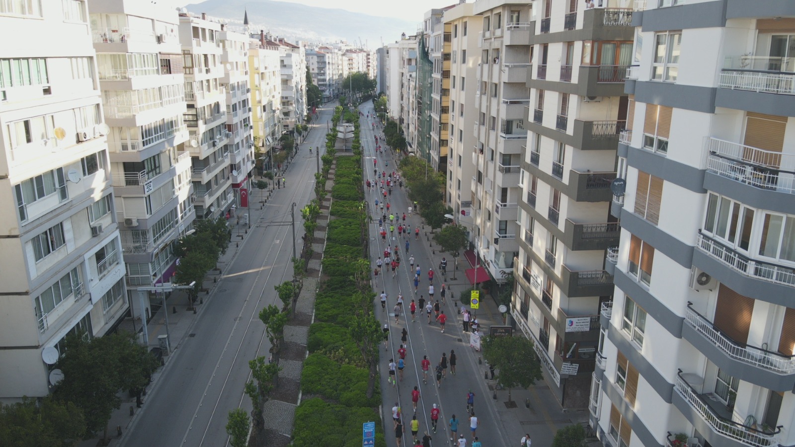 Türkiye’nin en hızlı maratonu Maraton İzmir koşuldu