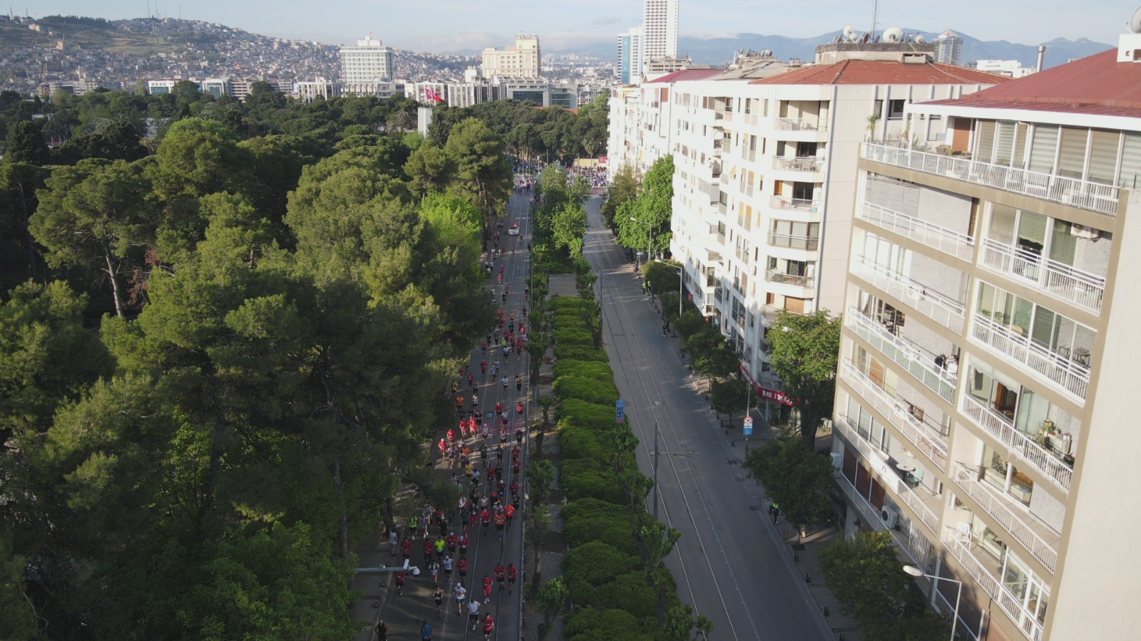 Türkiye’nin en hızlı maratonu Maraton İzmir koşuldu