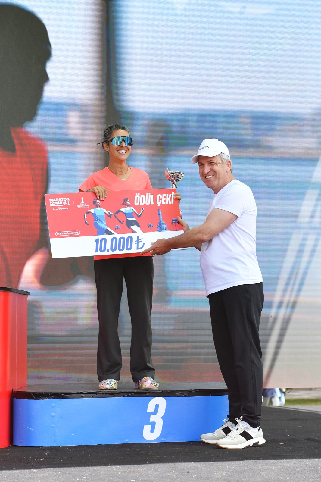 Türkiye’nin en hızlı maratonu Maraton İzmir koşuldu