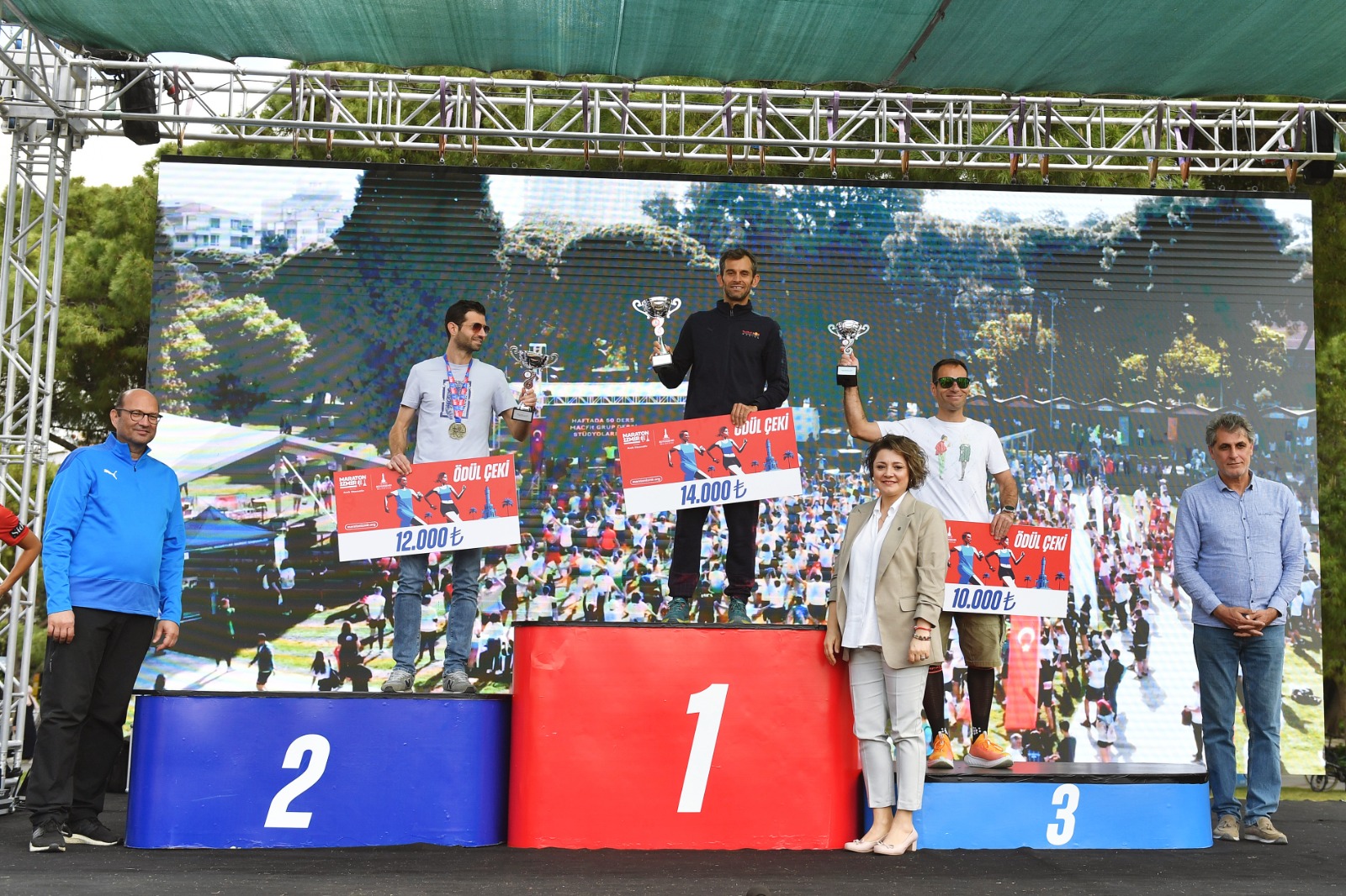 Türkiye’nin en hızlı maratonu Maraton İzmir koşuldu