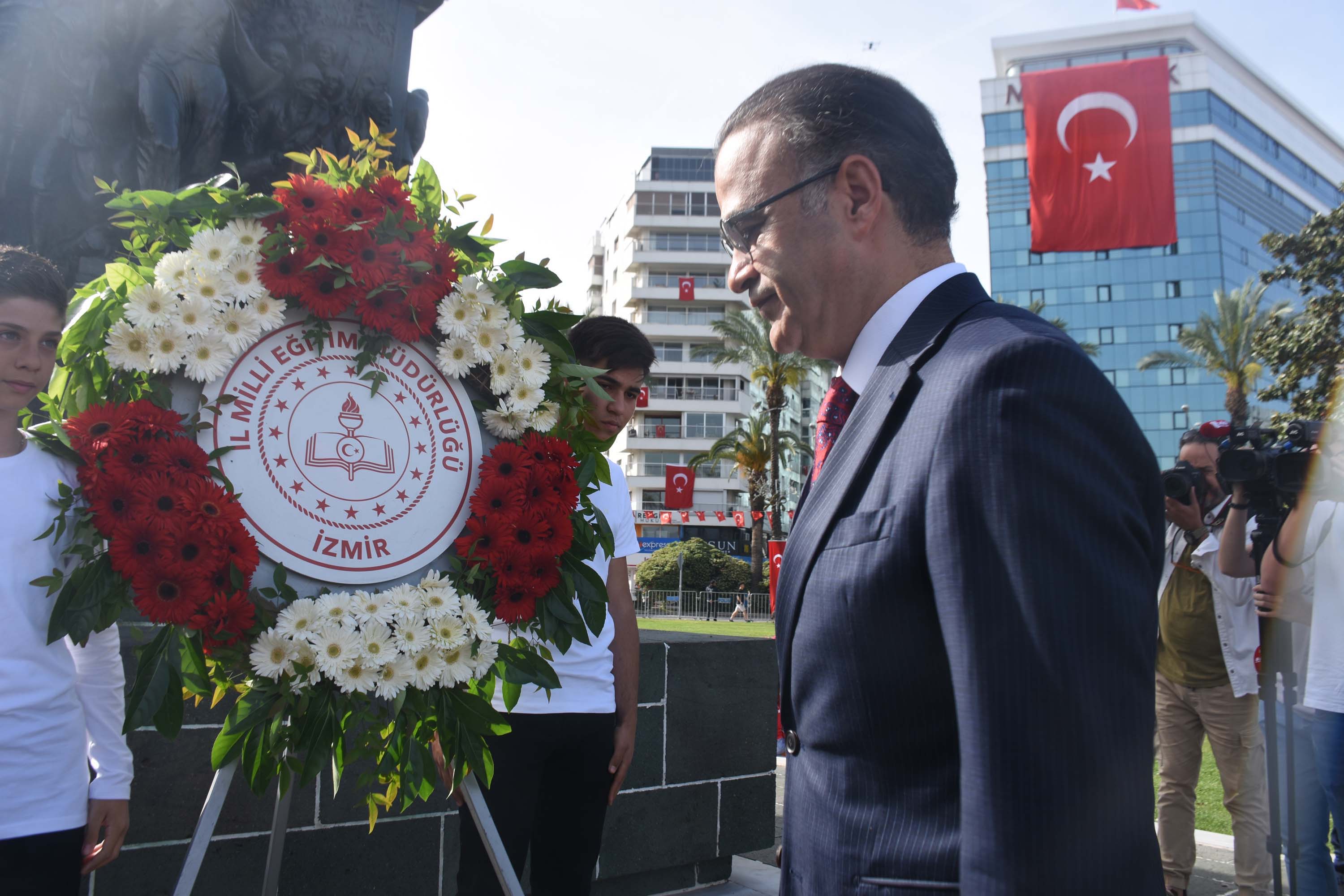 İzmir'de 23 Nisan coşkusu