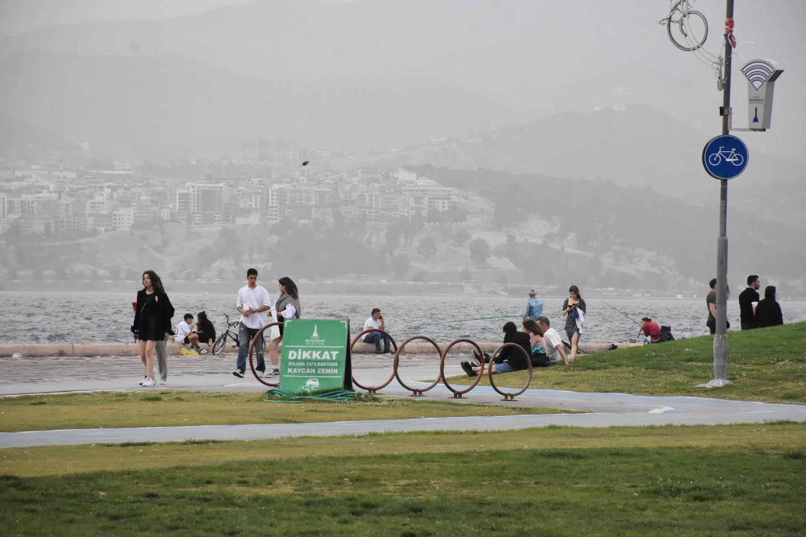 İzmir yoğun çöl tozunun etkisi altına girdi!