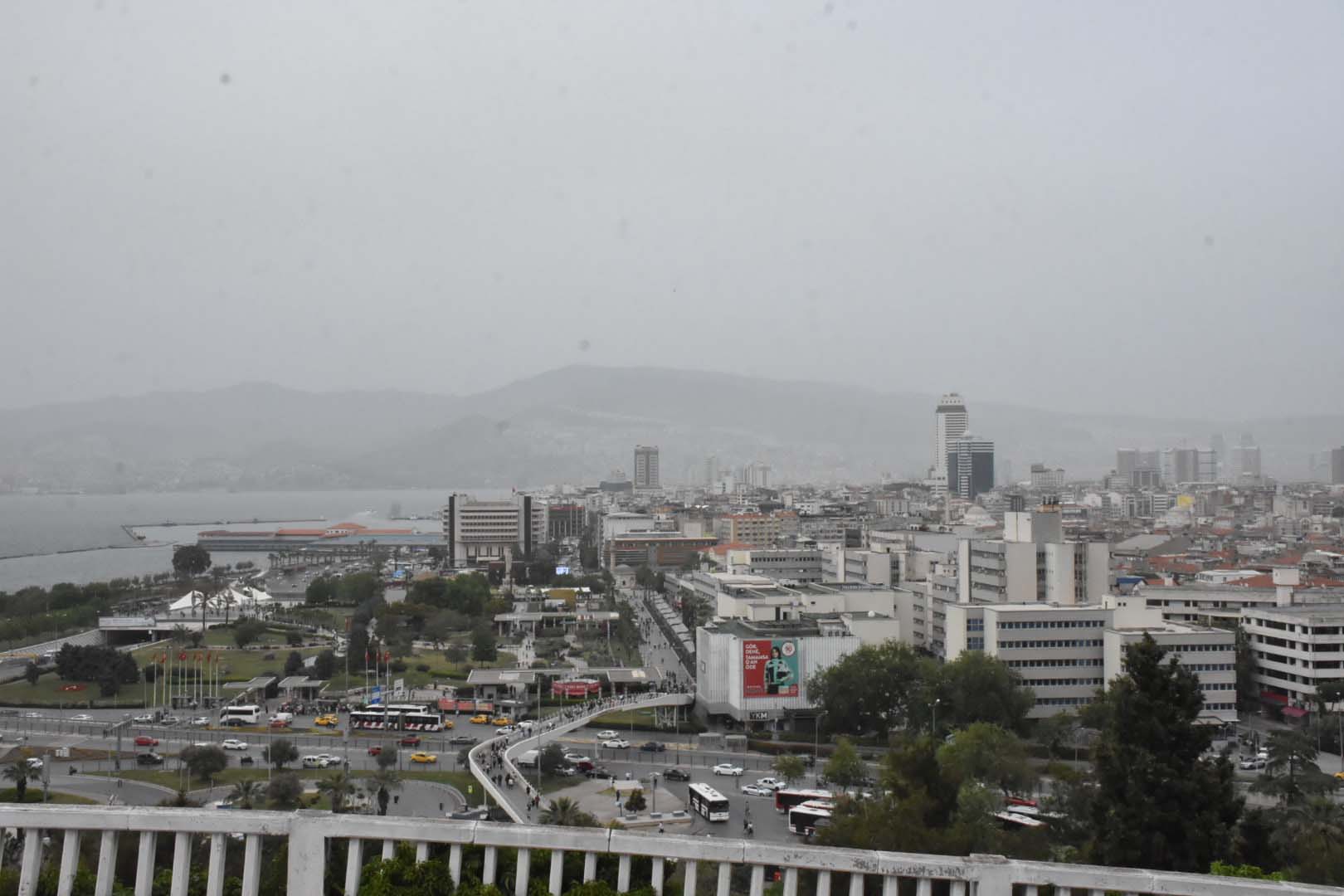 İzmir yoğun çöl tozunun etkisi altına girdi!