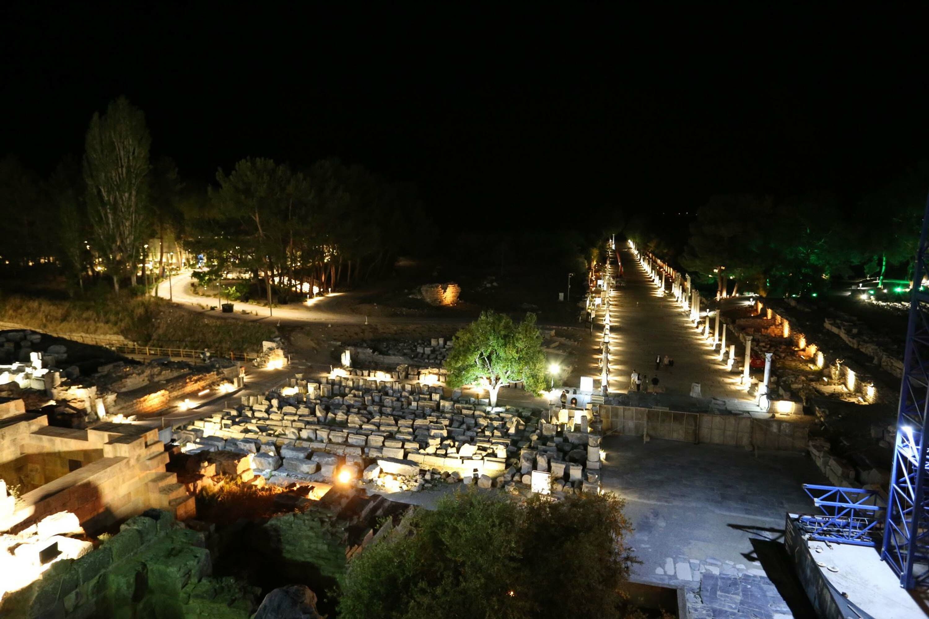 Efes Antik Kenti'nde gece müzeciliği dönemi!