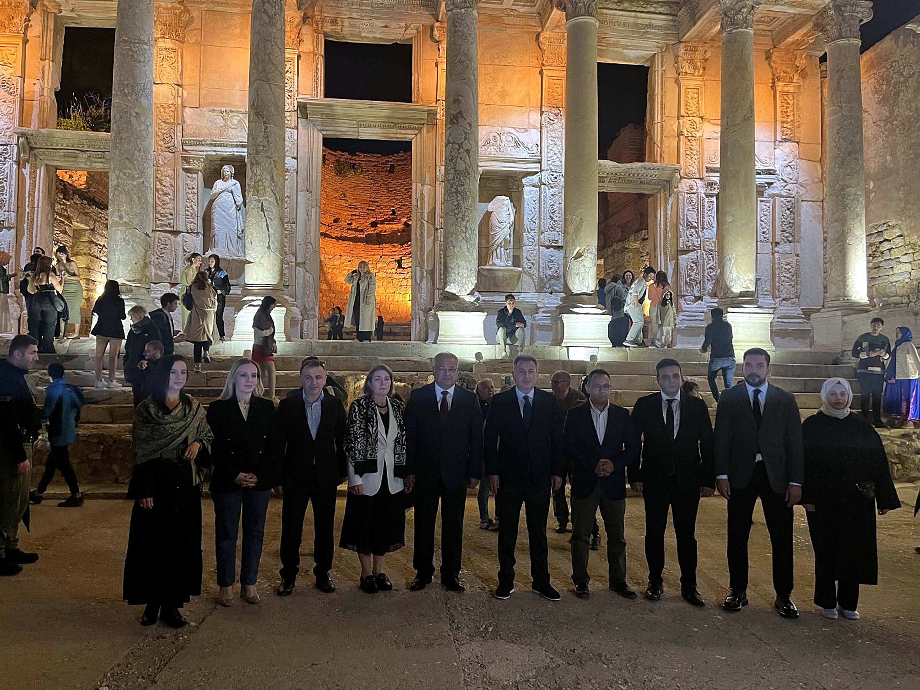 Efes Antik Kenti'nde gece müzeciliği dönemi!