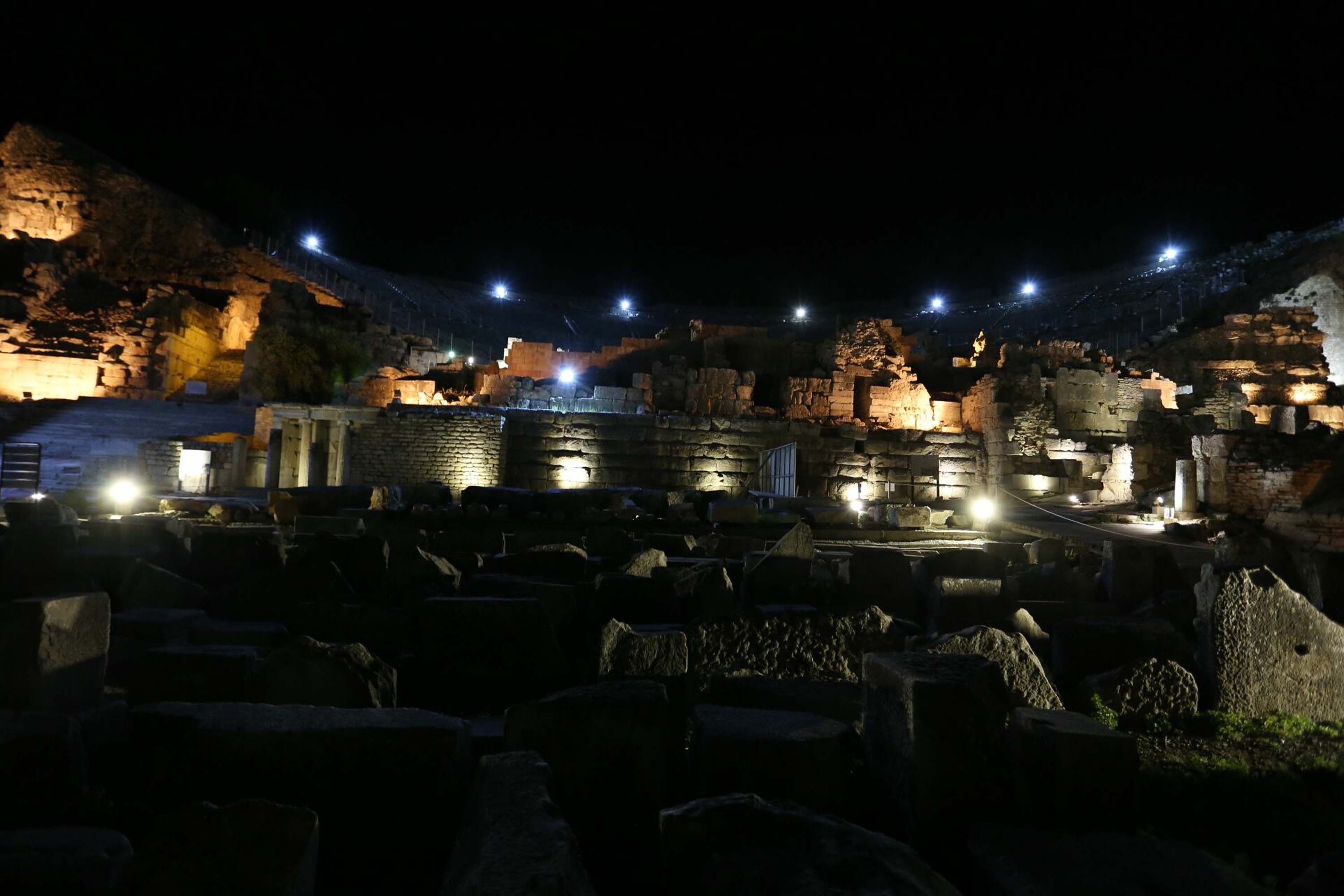 Efes Antik Kenti'nde gece müzeciliği dönemi!