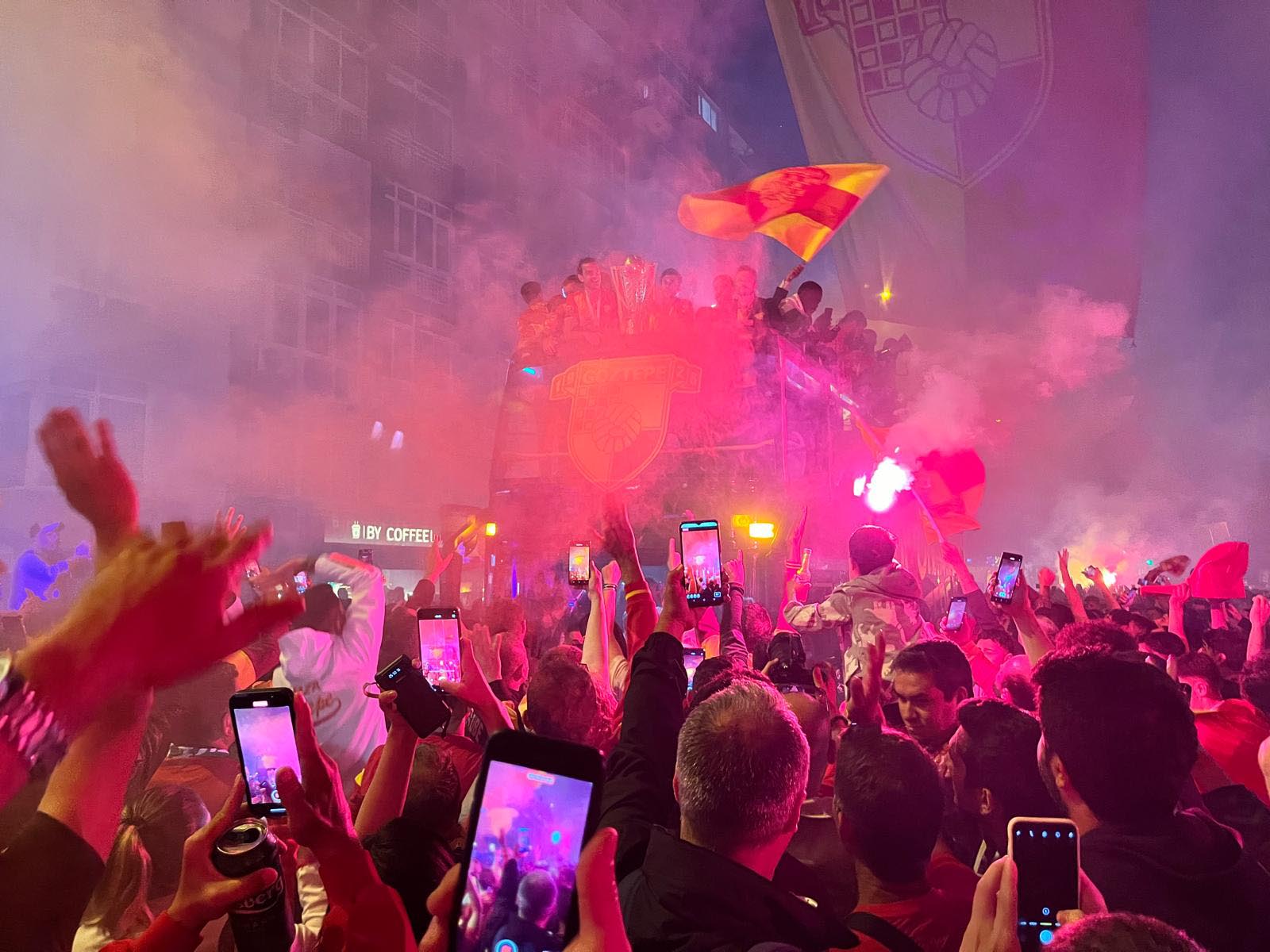 Göztepe kupasına kavuştu 