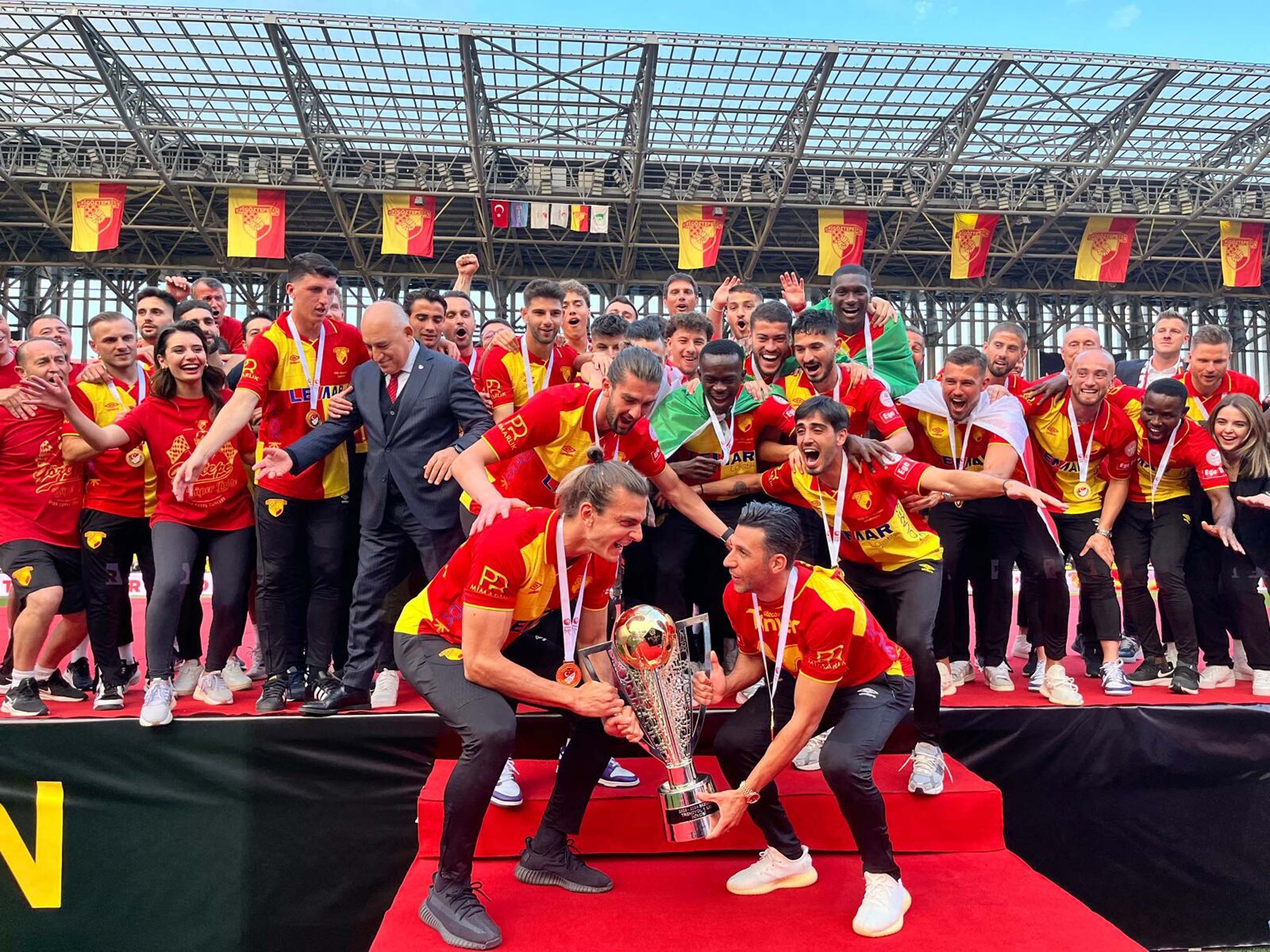 Göztepe kupasına kavuştu 