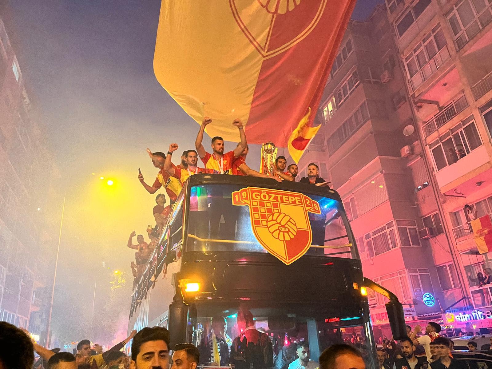 Göztepe kupasına kavuştu 