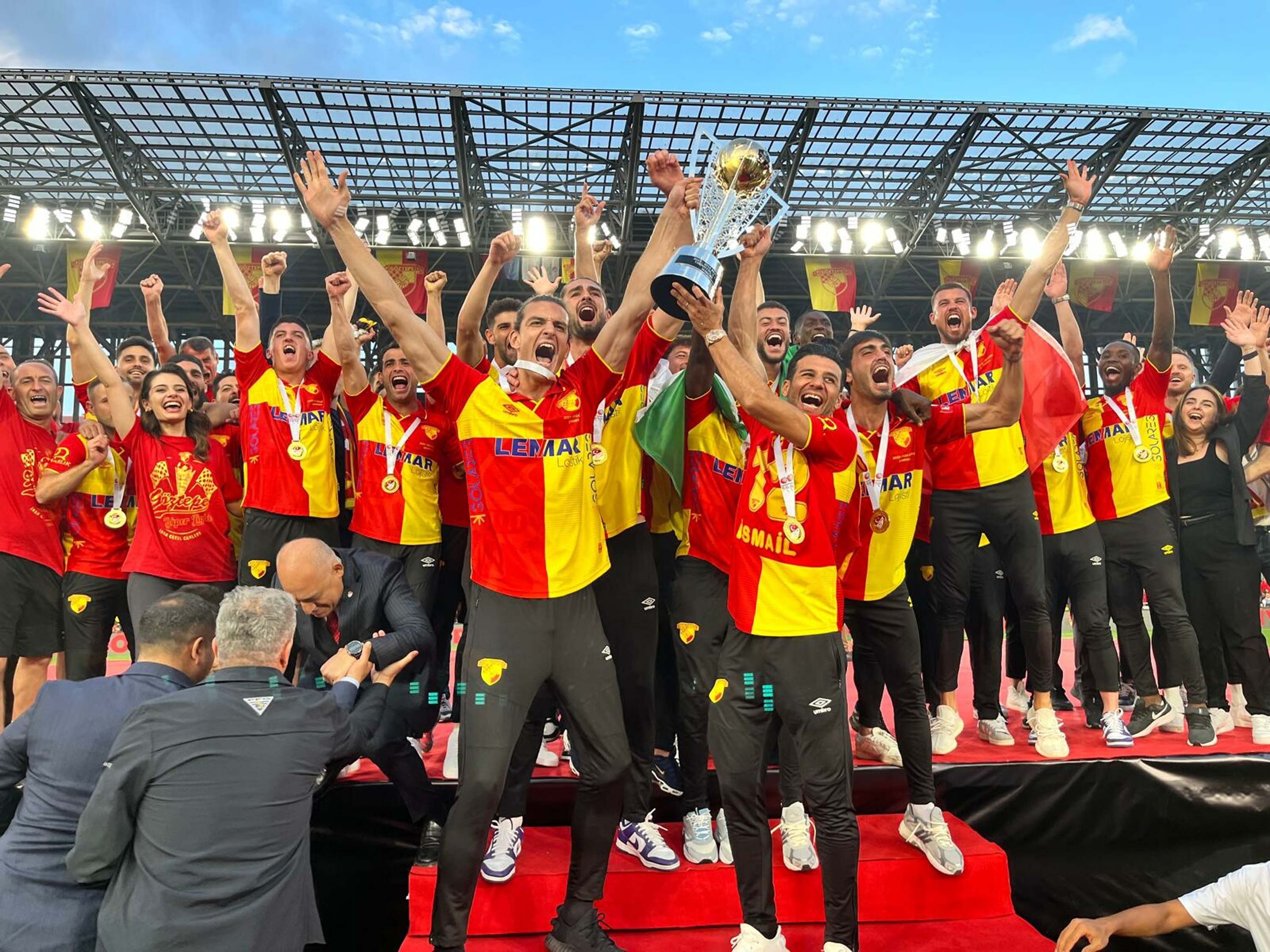 Göztepe kupasına kavuştu 