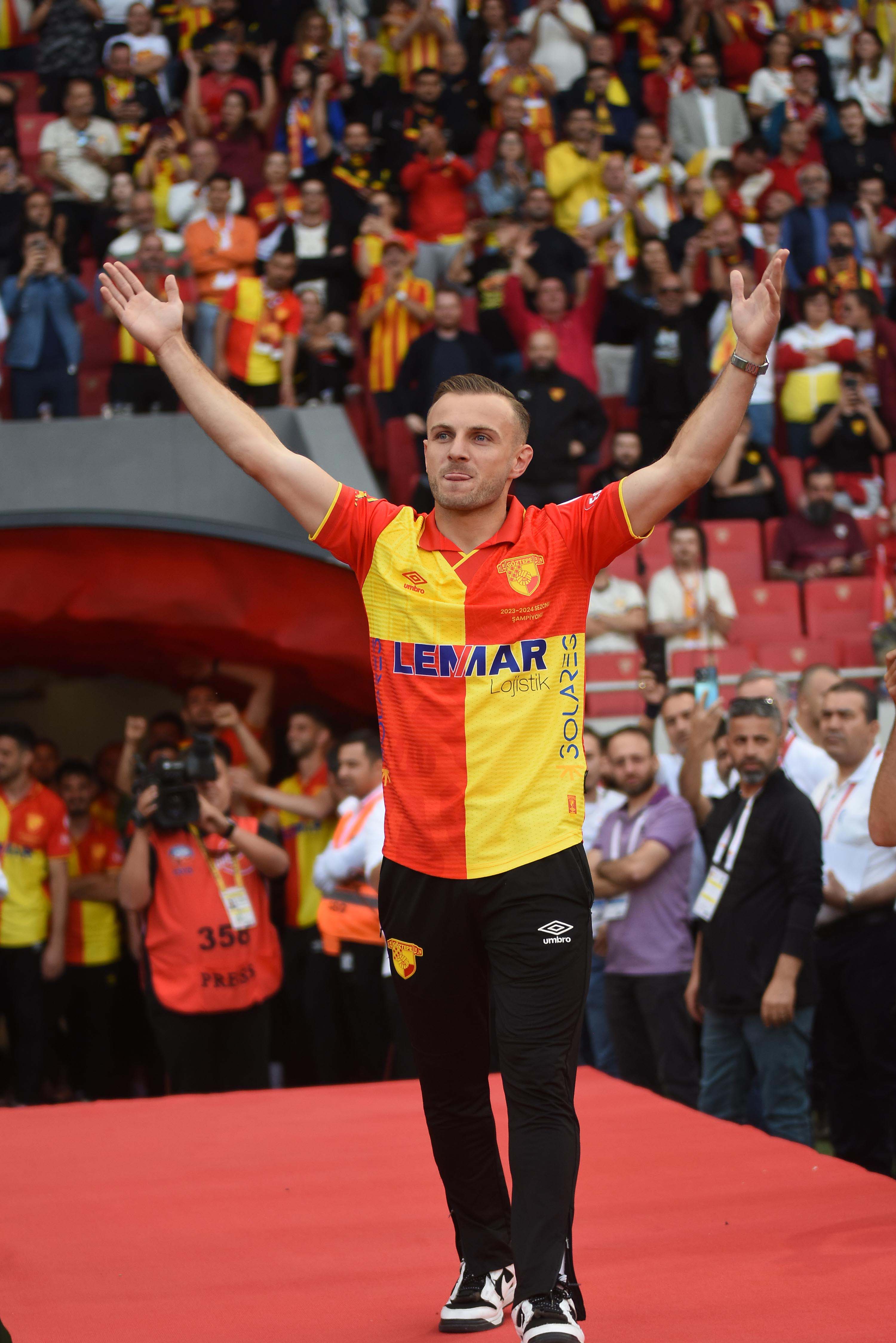 Göztepe kupasına kavuştu 