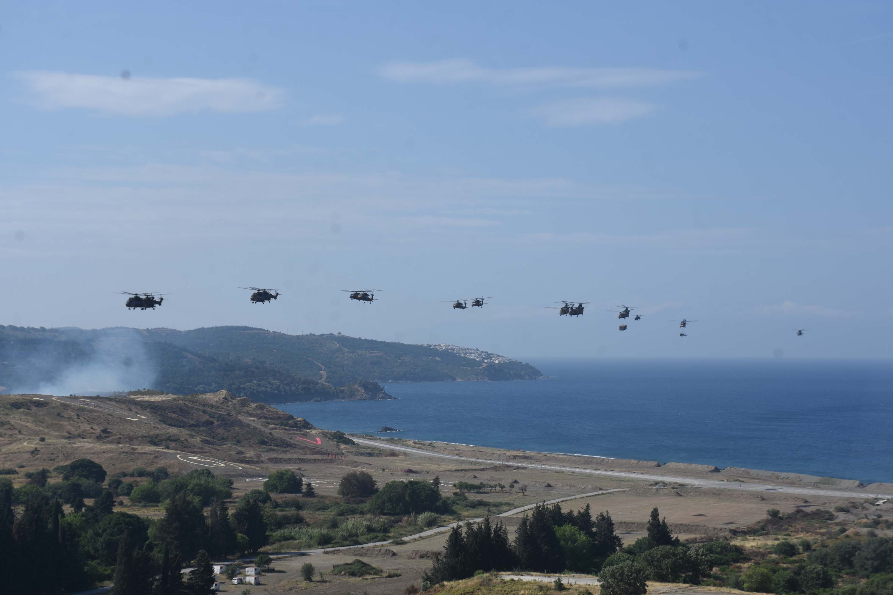 'EFES-2024 Birleşik, Müşterek Fiili Atışlı Arazi Tatbikatı'nın halk günü gerçekleştirildi