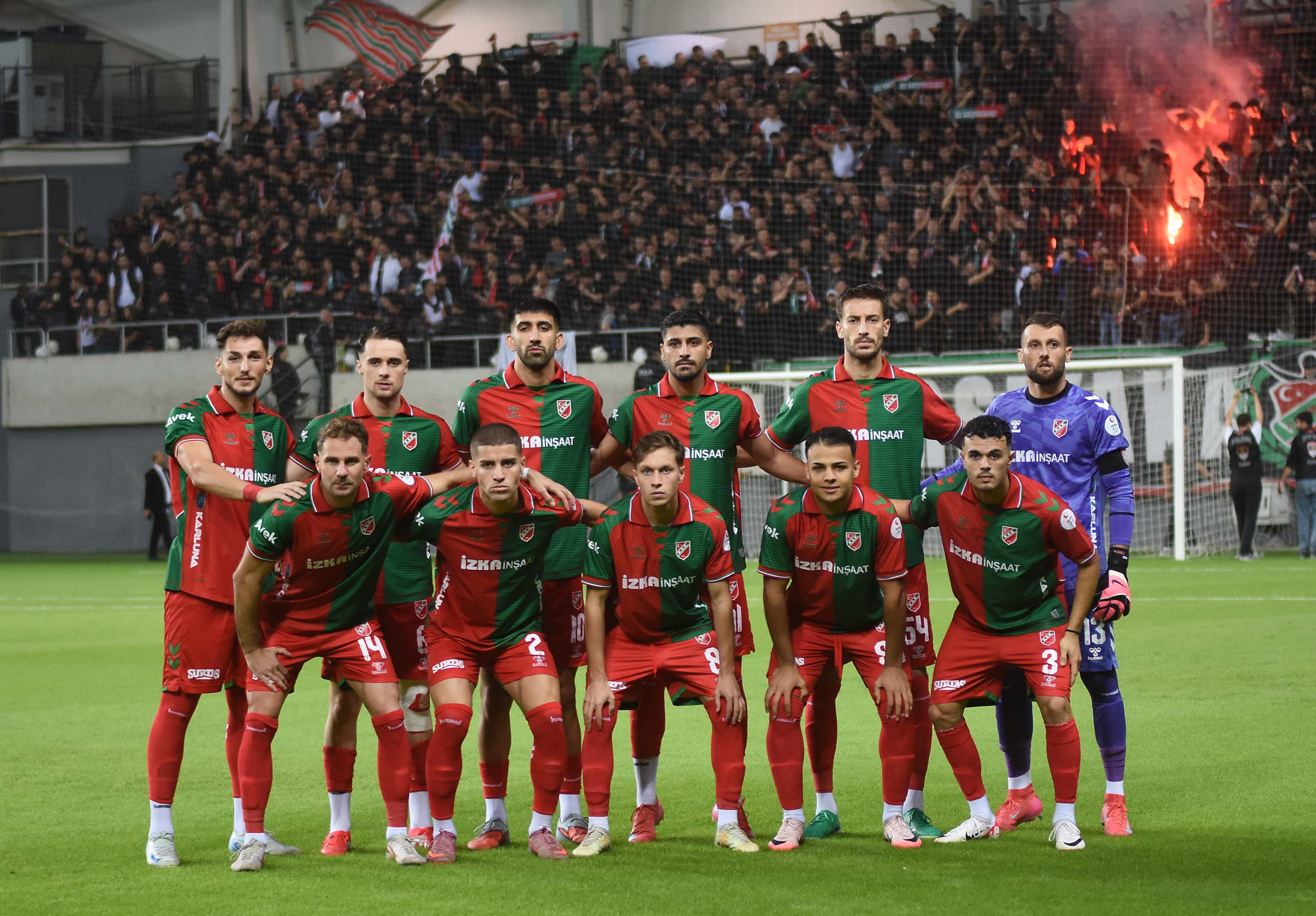 Altay-Karşıyaka mücadelesinden kareler...