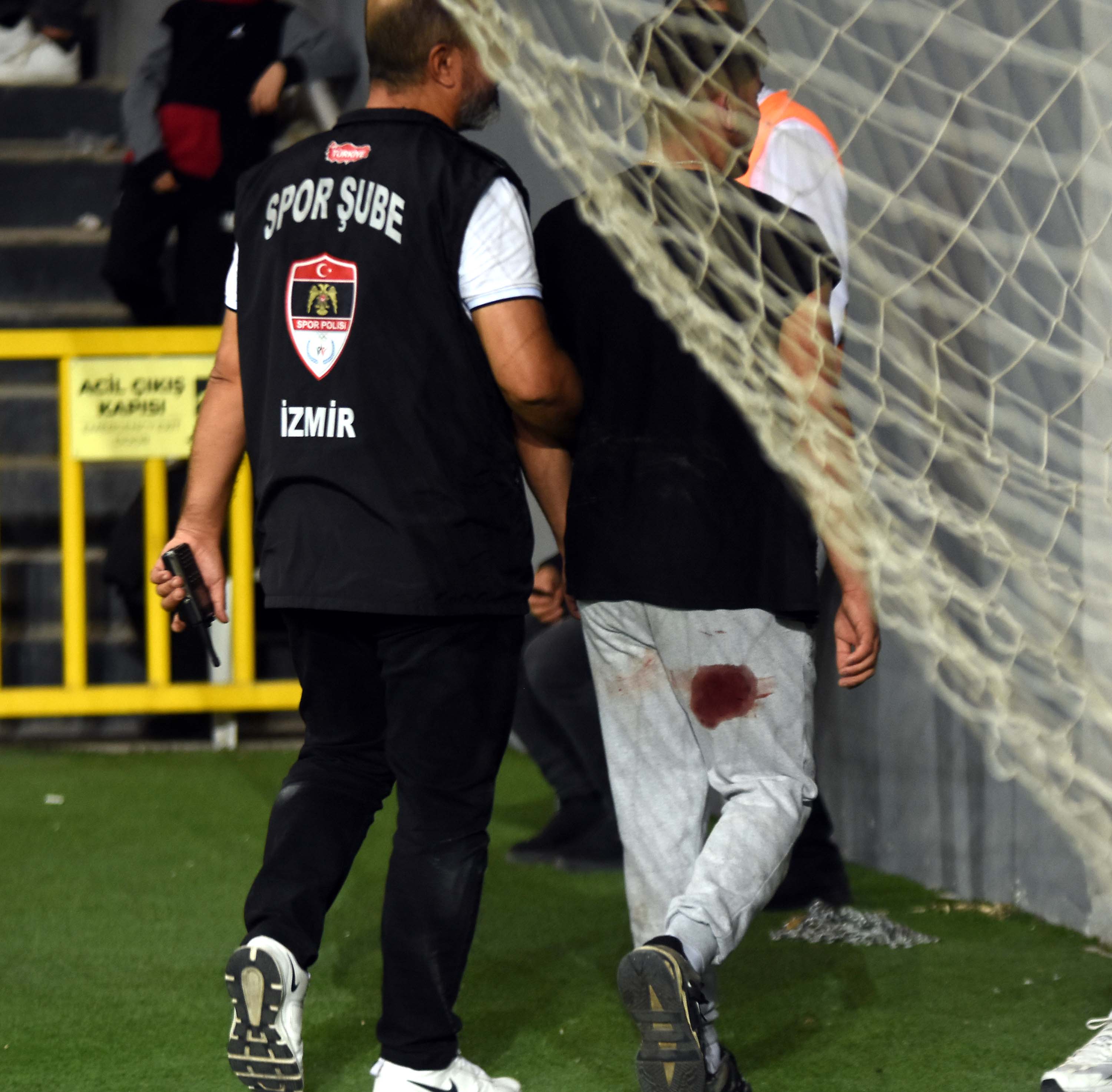 Altay-Karşıyaka mücadelesinden kareler...