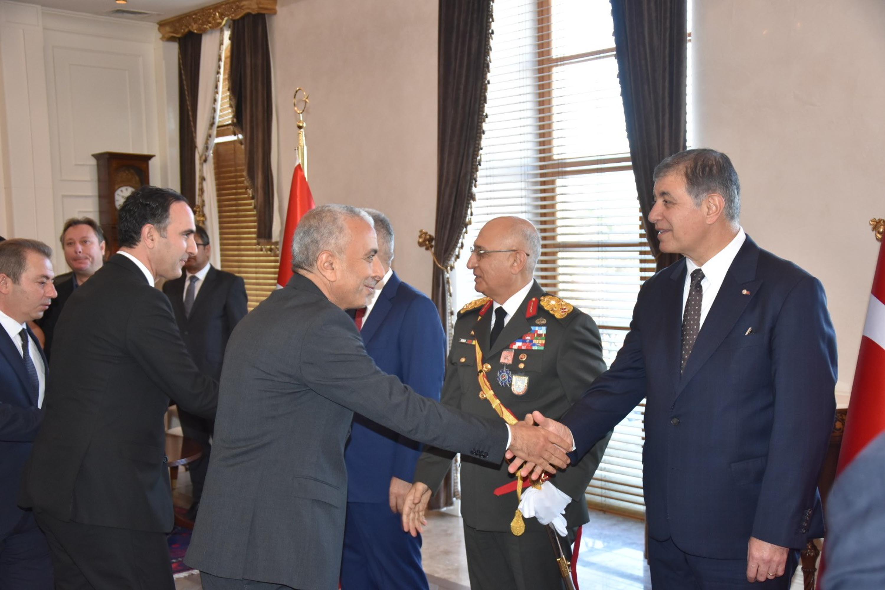 İzmir'de Cumhuriyet'in 102'nci yılı coşkusu