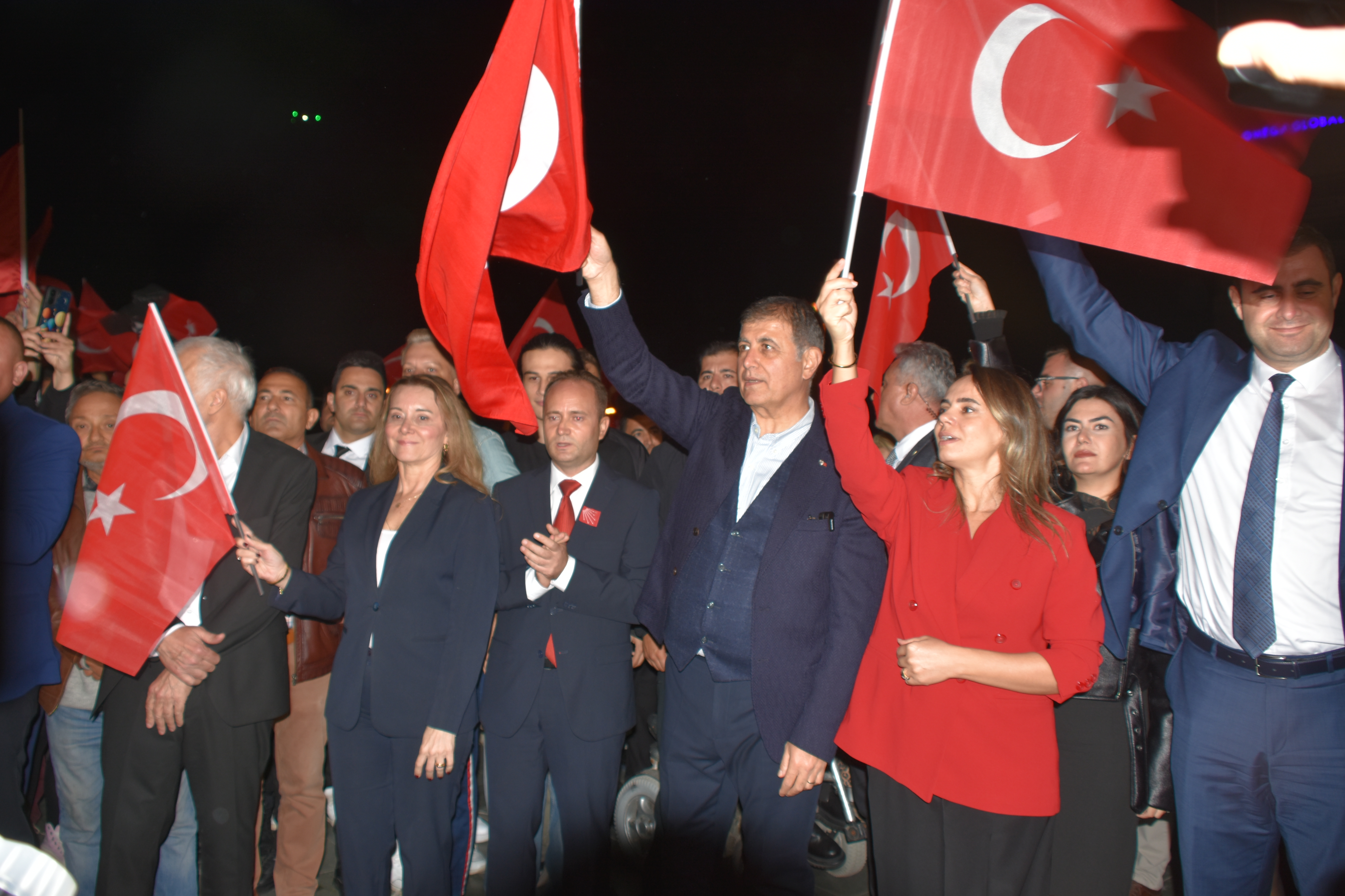 İzmir'de Cumhuriyet Bayramı kutlamalarından renkli görüntüler