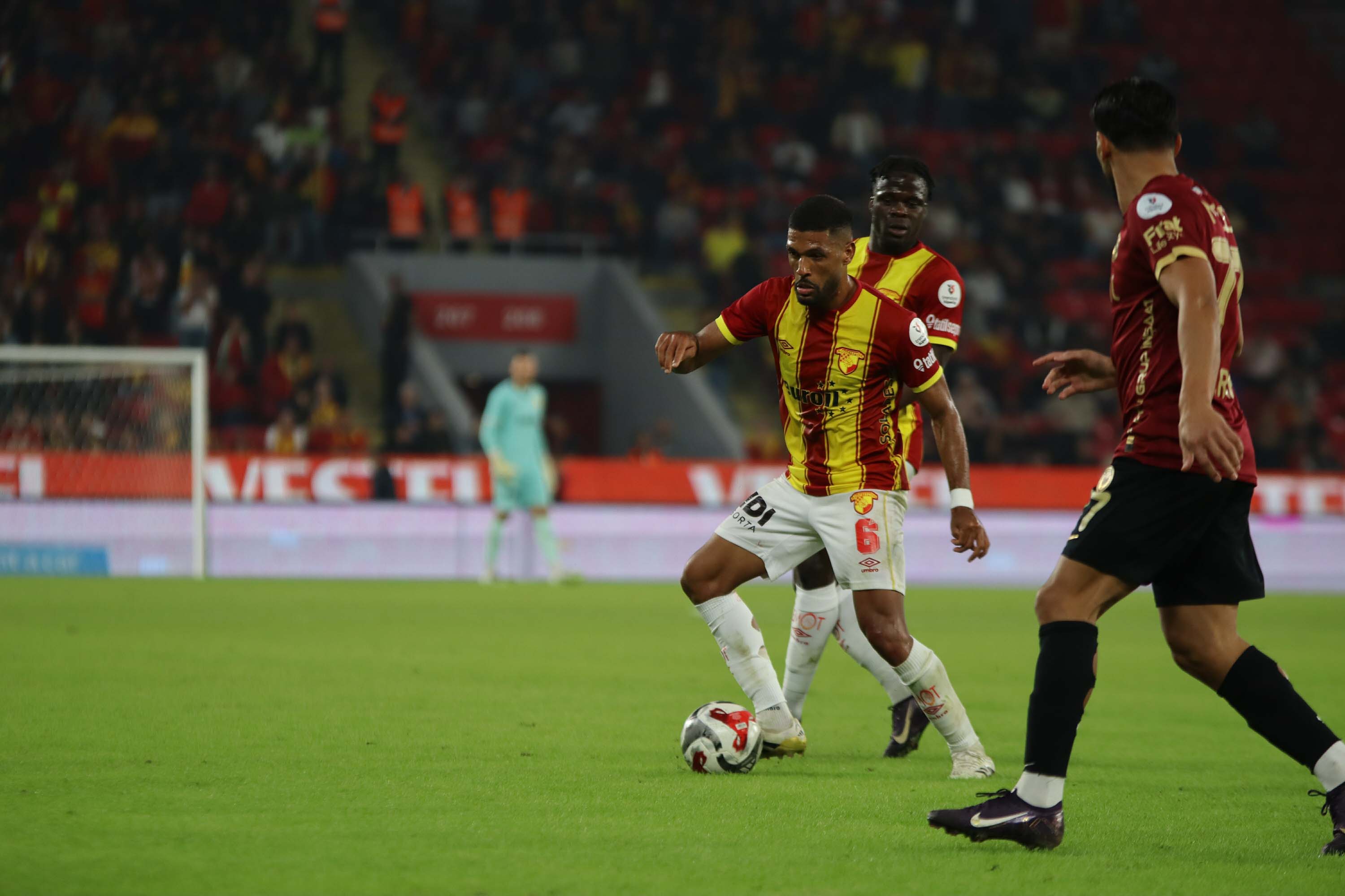 Göztepe - Gençlerbirliği maçından kareler...