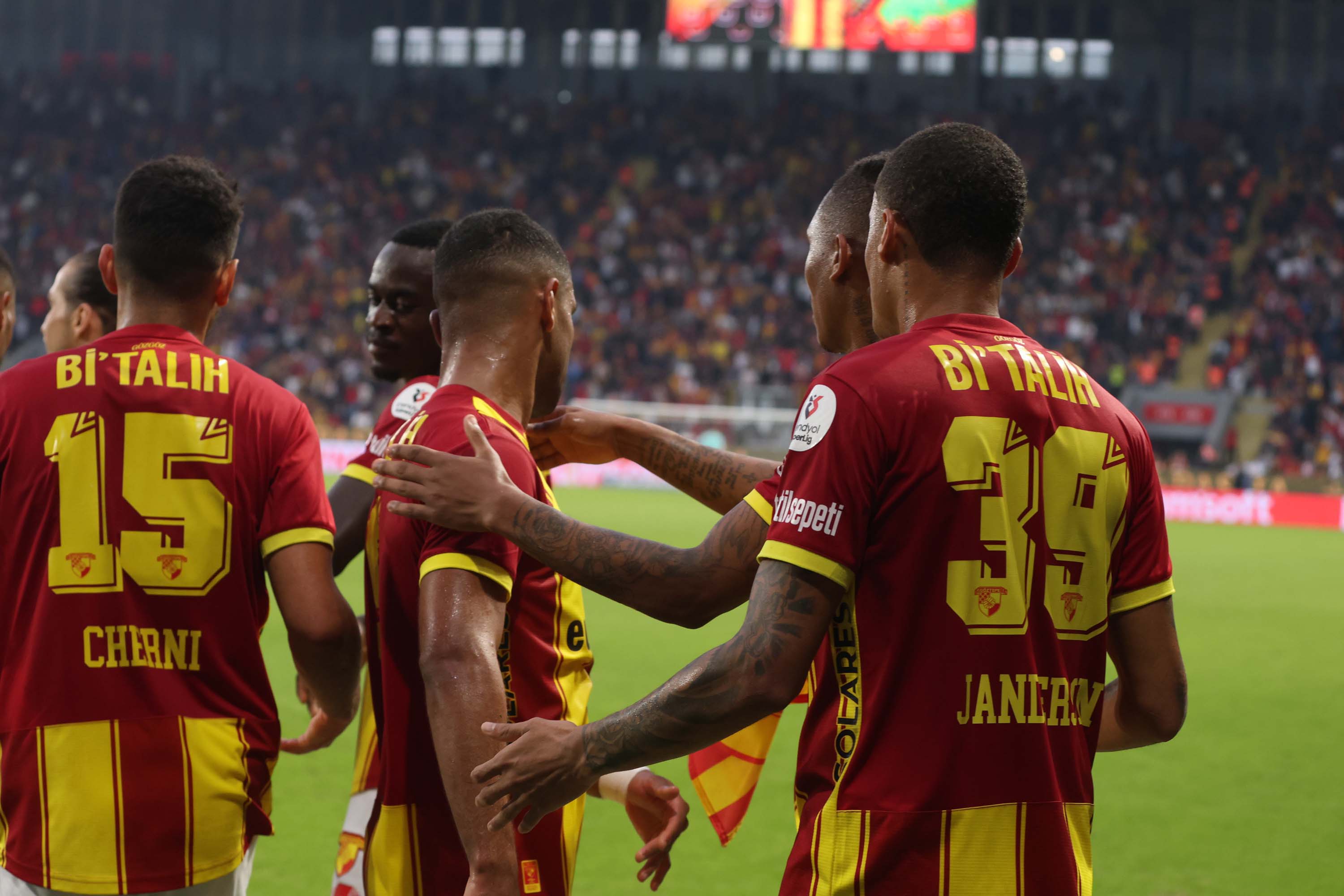 Göztepe - Gençlerbirliği maçından kareler...