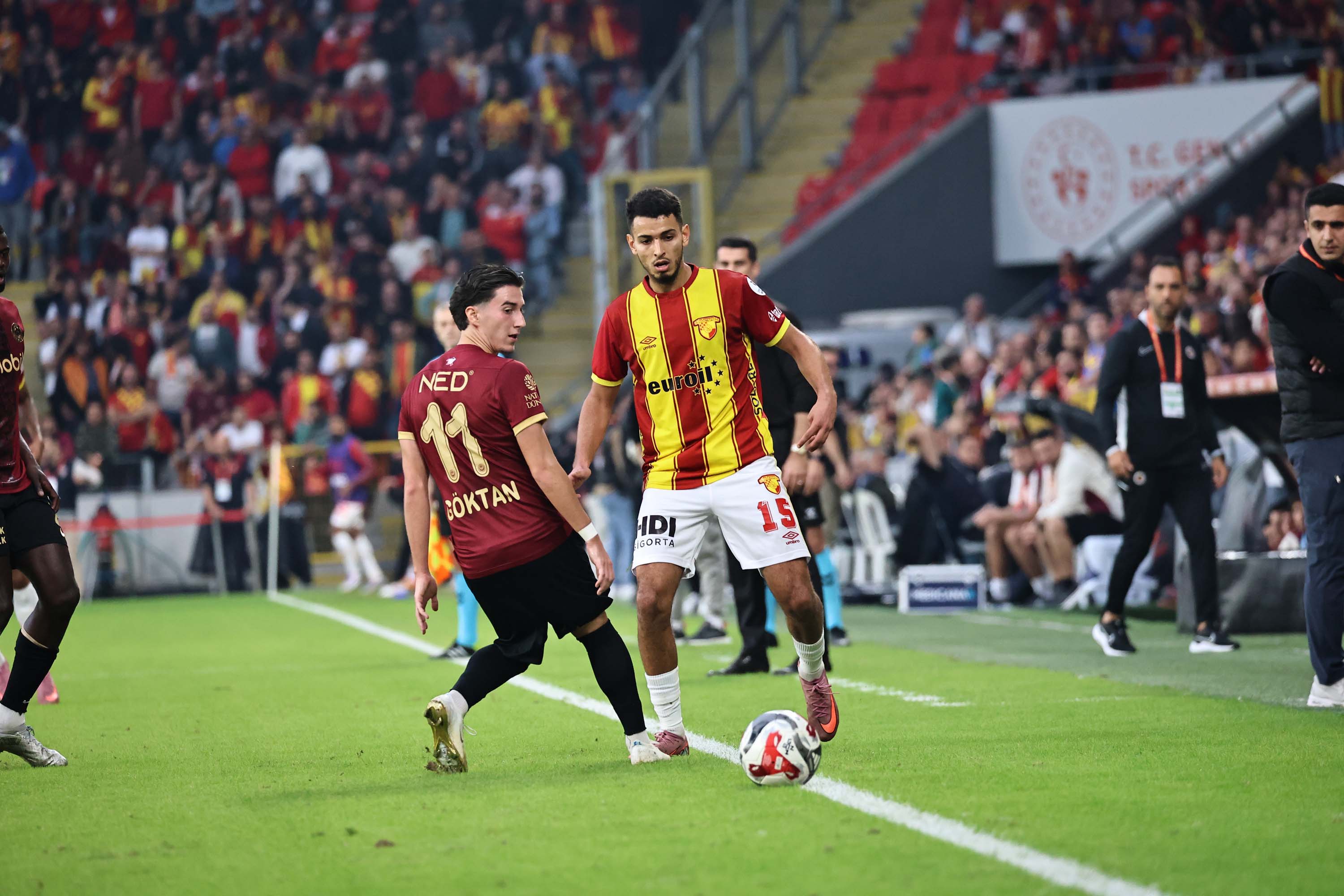 Göztepe - Gençlerbirliği maçından kareler...