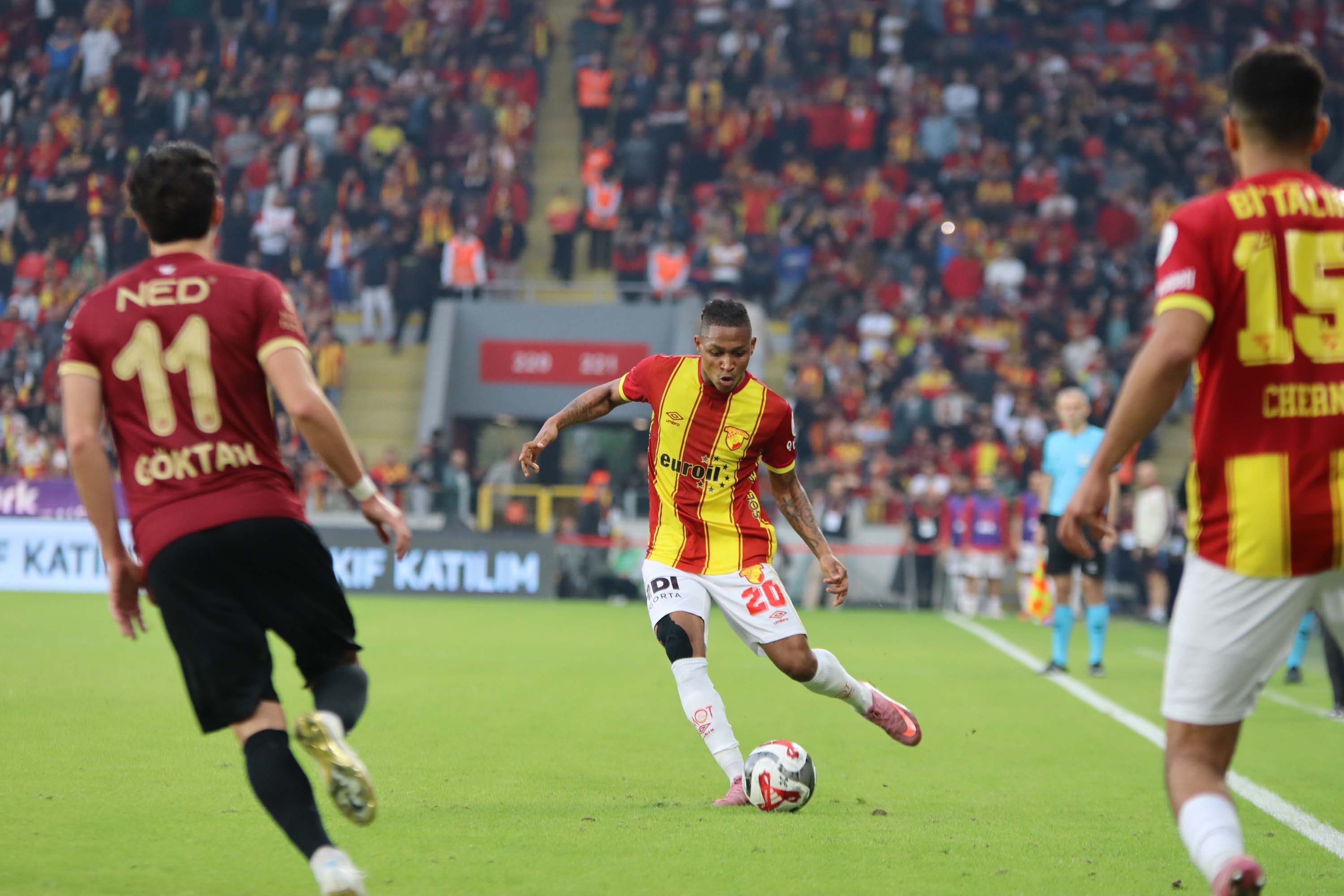 Göztepe - Gençlerbirliği maçından kareler...