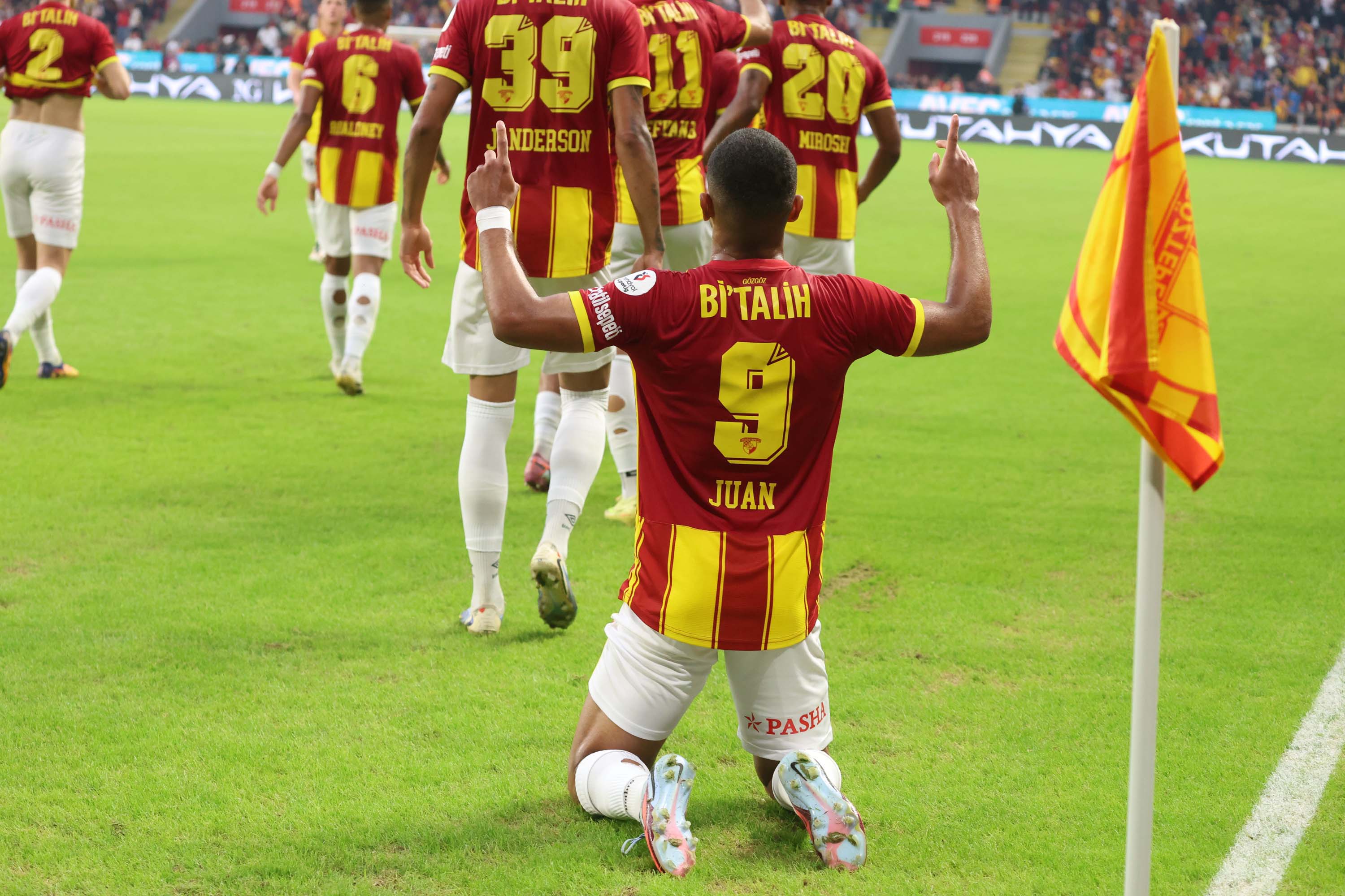 Göztepe - Gençlerbirliği maçından kareler...