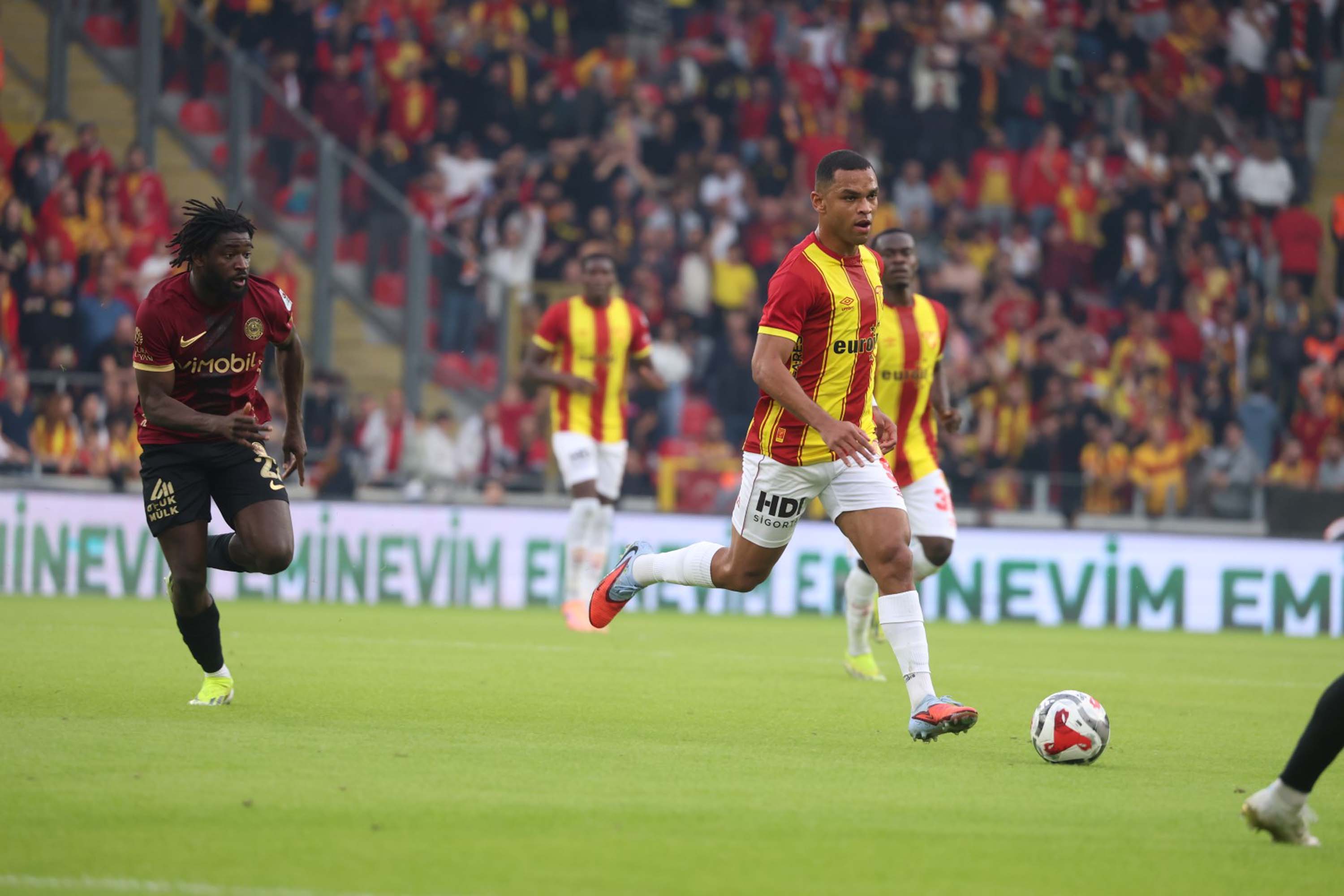 Göztepe - Gençlerbirliği maçından kareler...