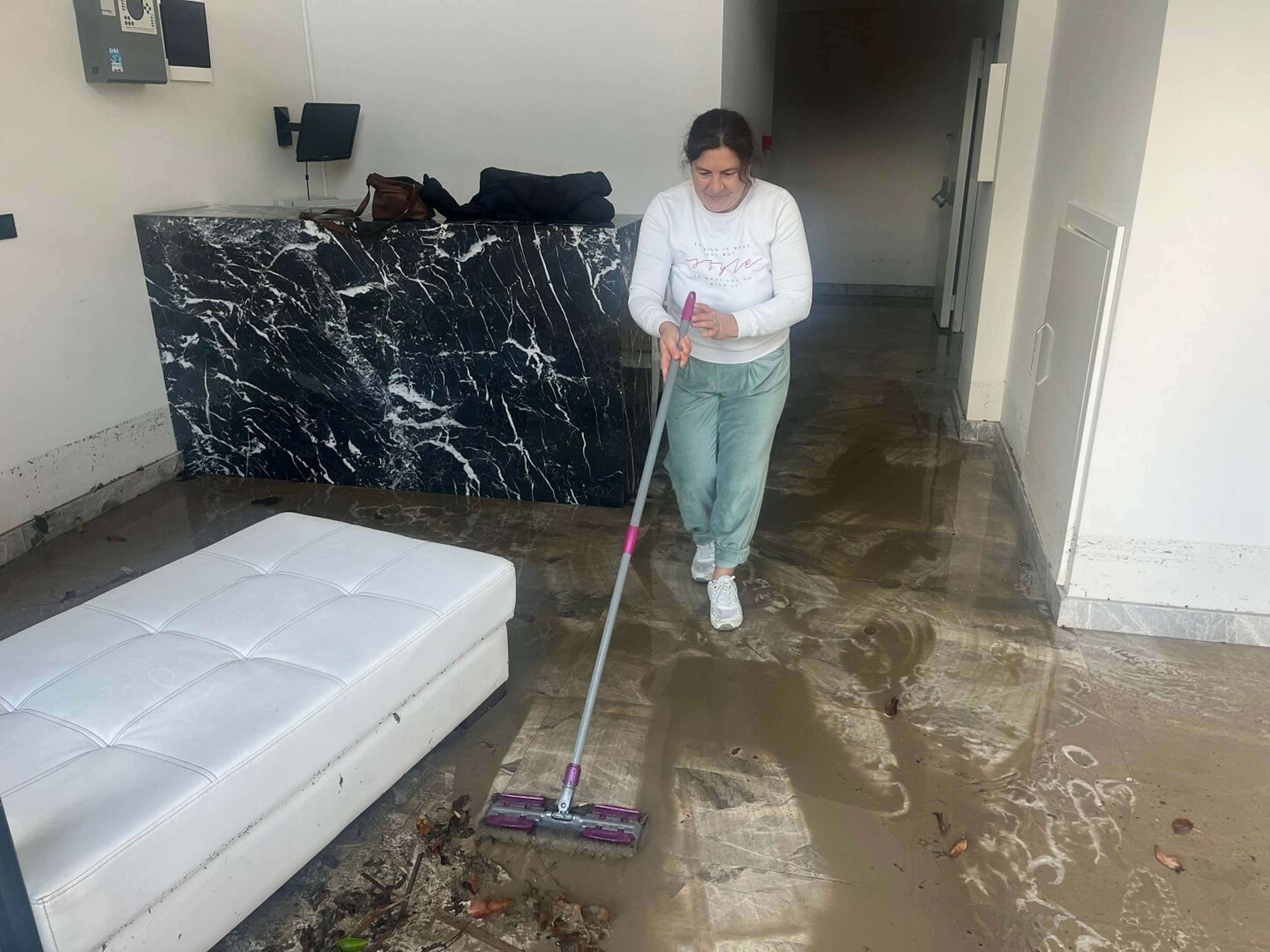 İzmir'de sağanak etkili oldu