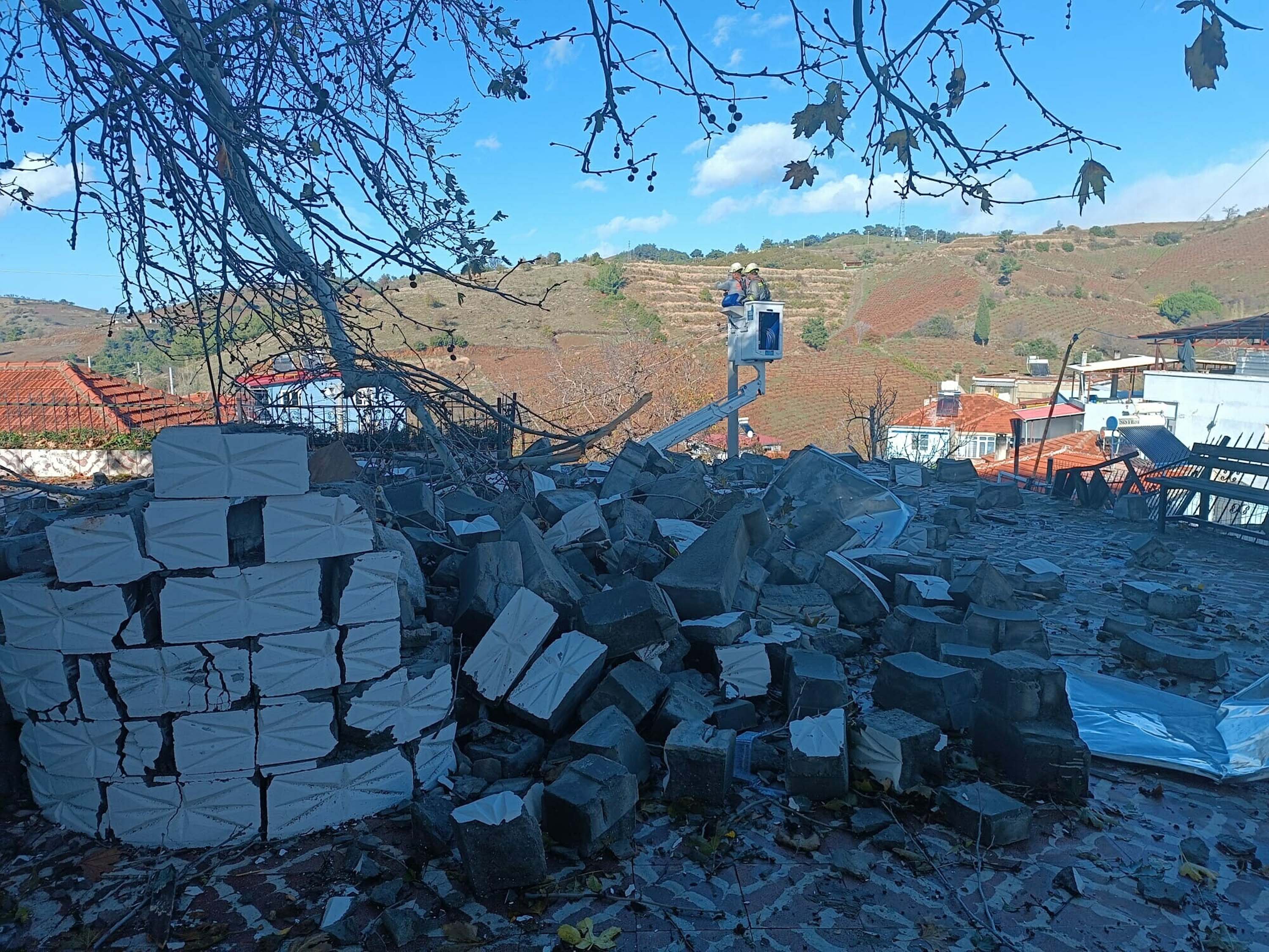 İzmir'de sağanak etkili oldu