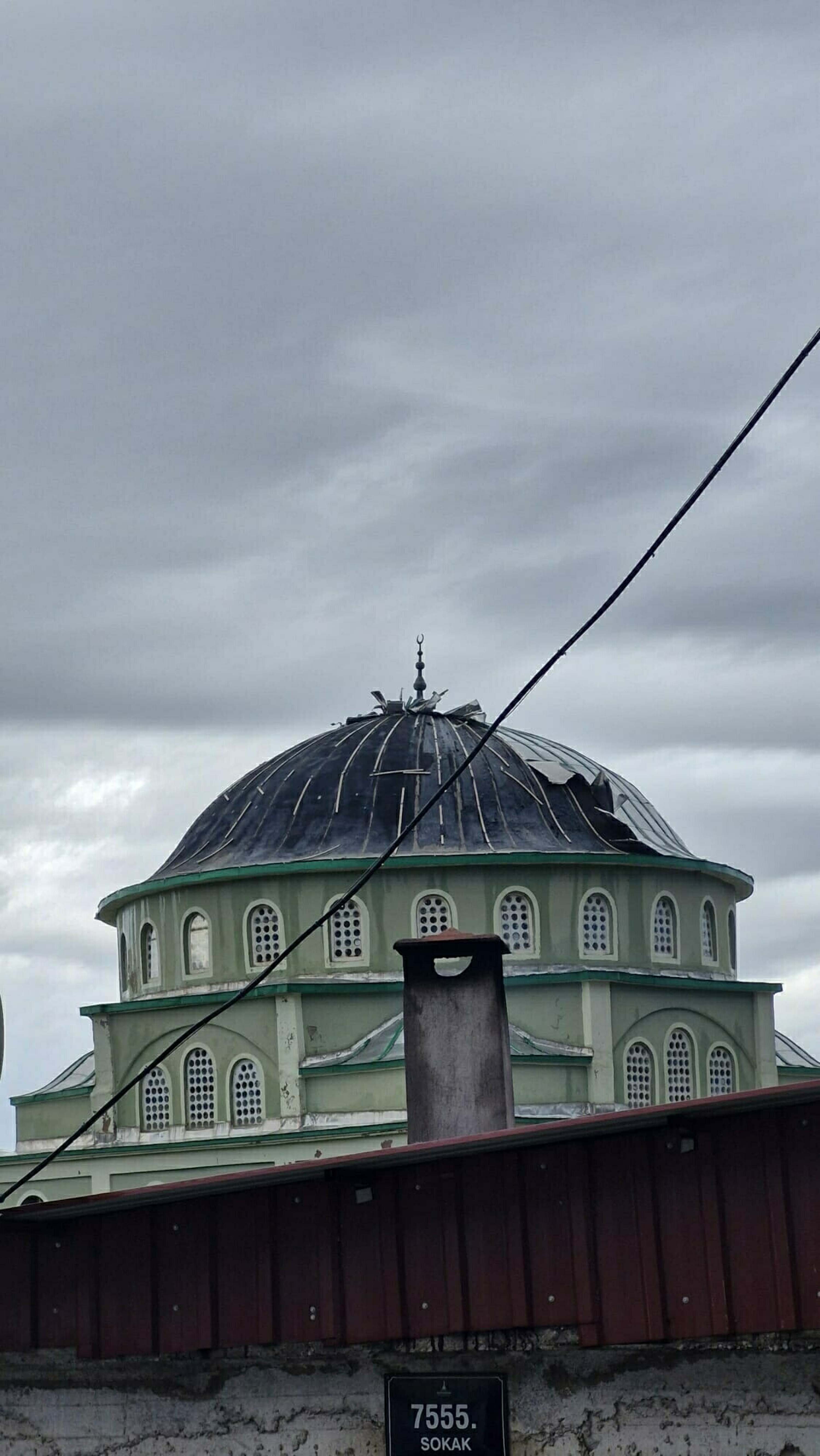 İzmir'de sağanak etkili oldu