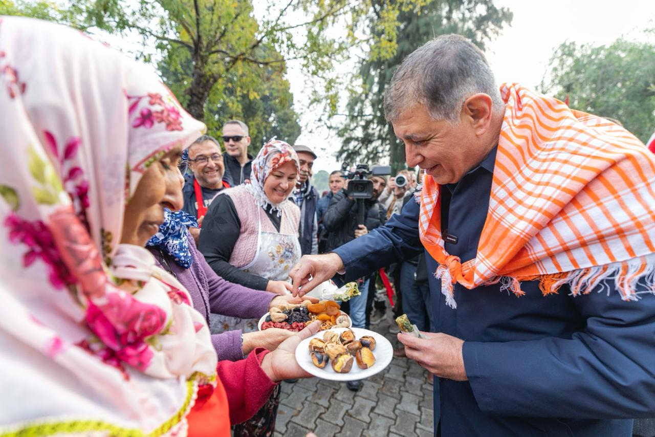 İzmir'de 21 Aralık Dünya Kooperatifçilik Günü etkinliklerle kutlandı
